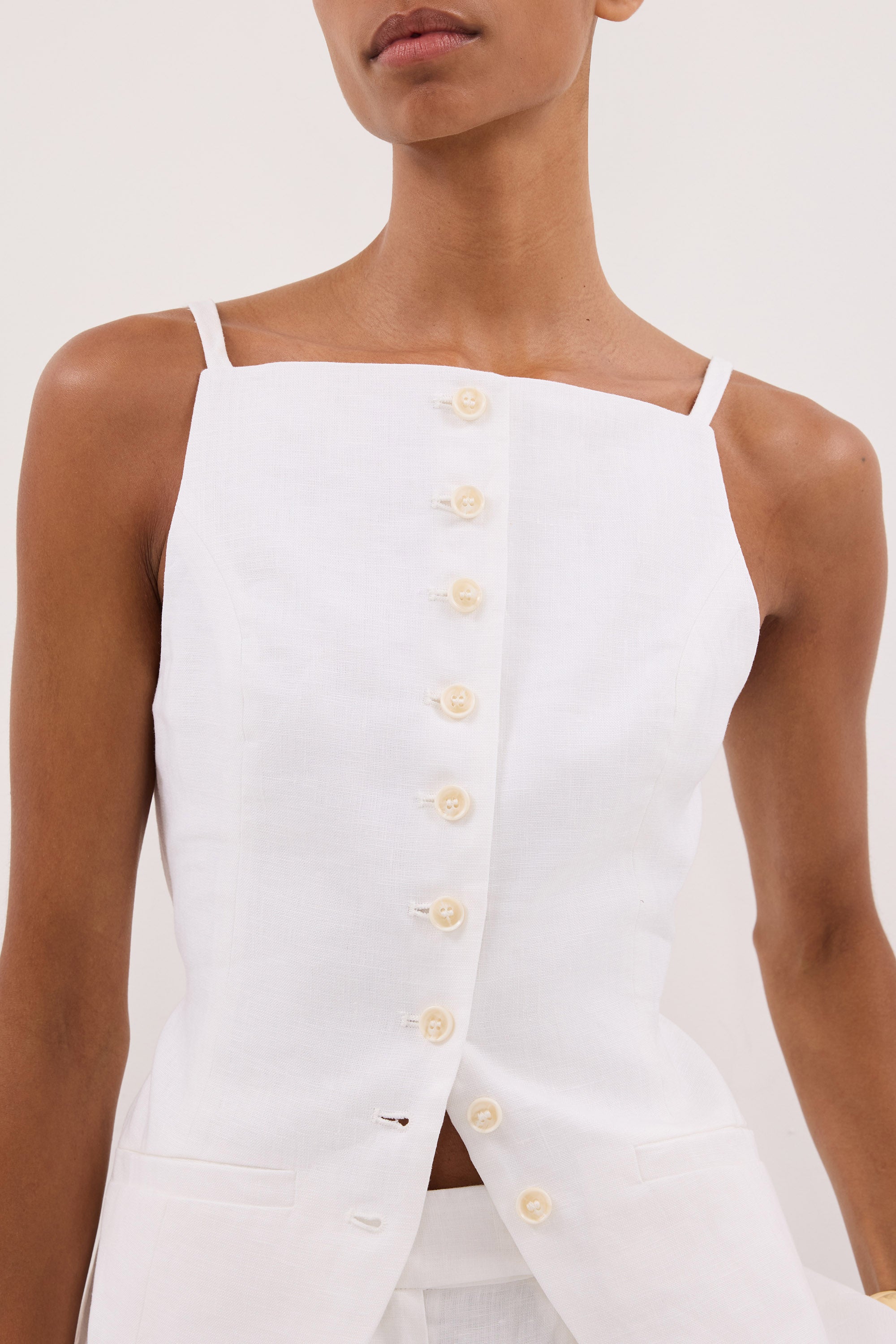 VIV WHITE SLEEVELESS LINEN VEST
