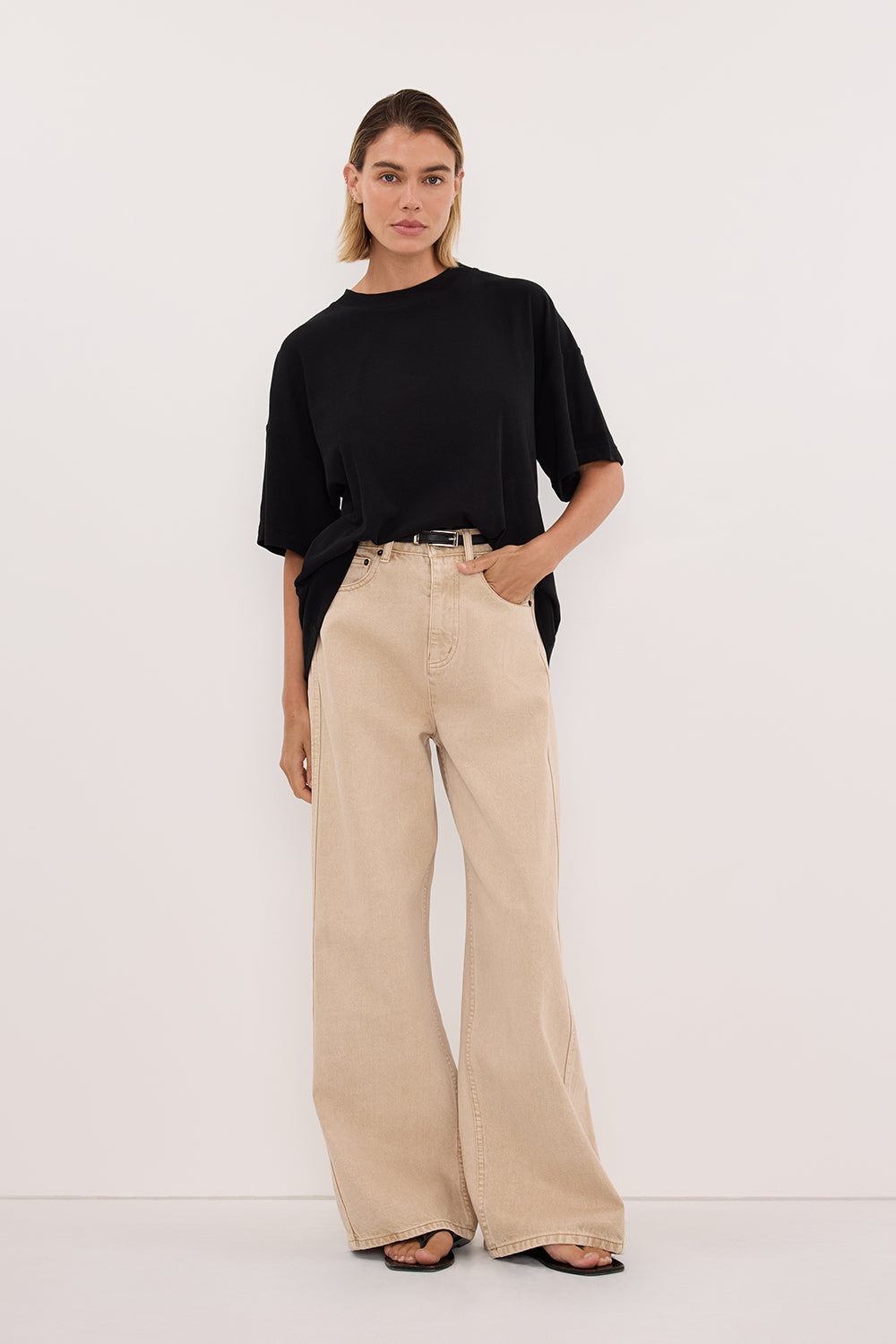 SLOANE BLACK COTTON LONGLINE TEE