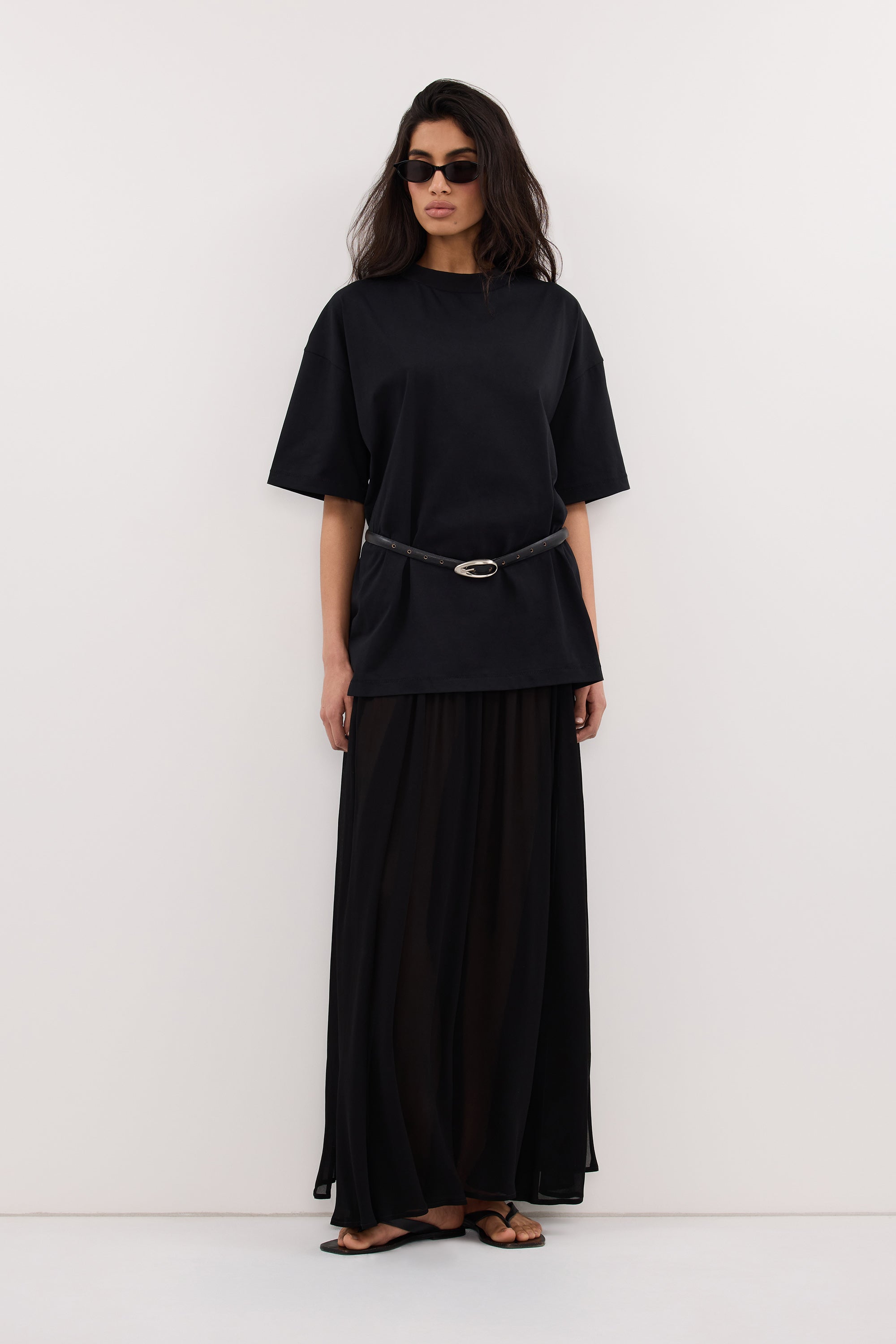 SLOANE BLACK COTTON LONGLINE TEE