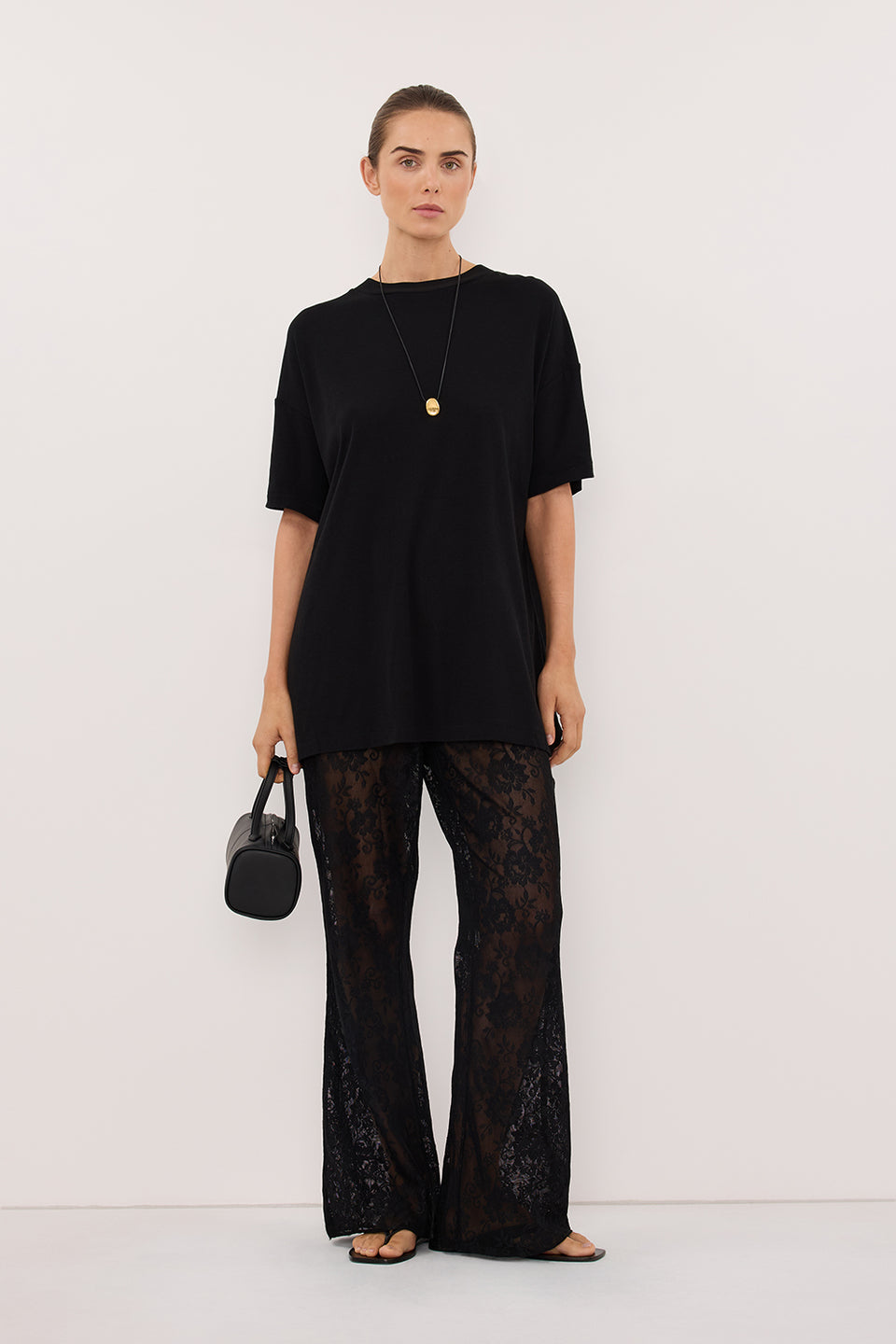 SLOANE BLACK COTTON LONGLINE TEE
