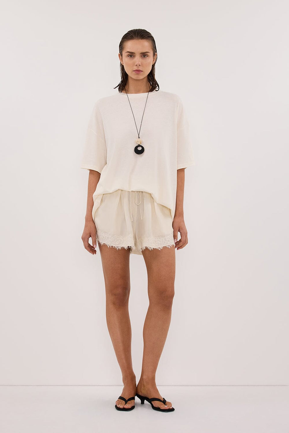 SLOANE CREAM COTTON LONGLINE TEE Clothing DISSH Boutiques 