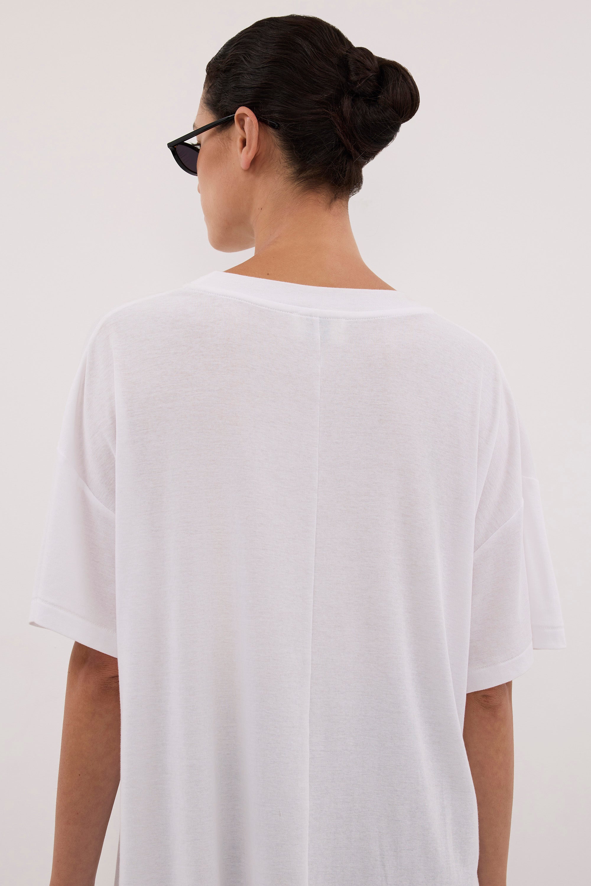 SLOANE WHITE COTTON LONGLINE TEE