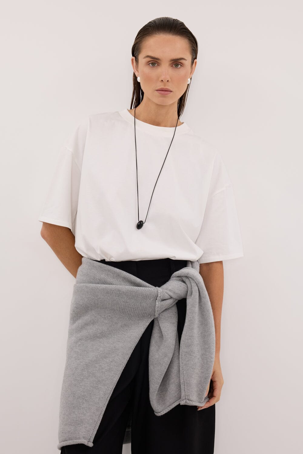 TYRA WHITE BOYFRIEND TEE