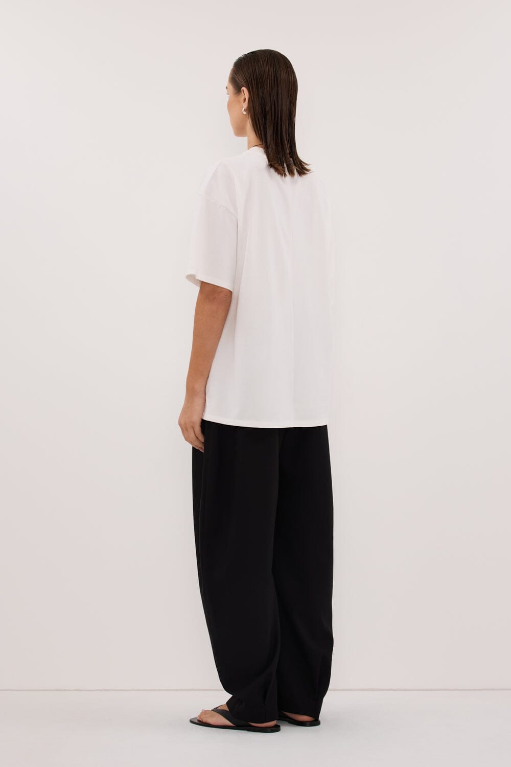 TYRA WHITE BOYFRIEND TEE