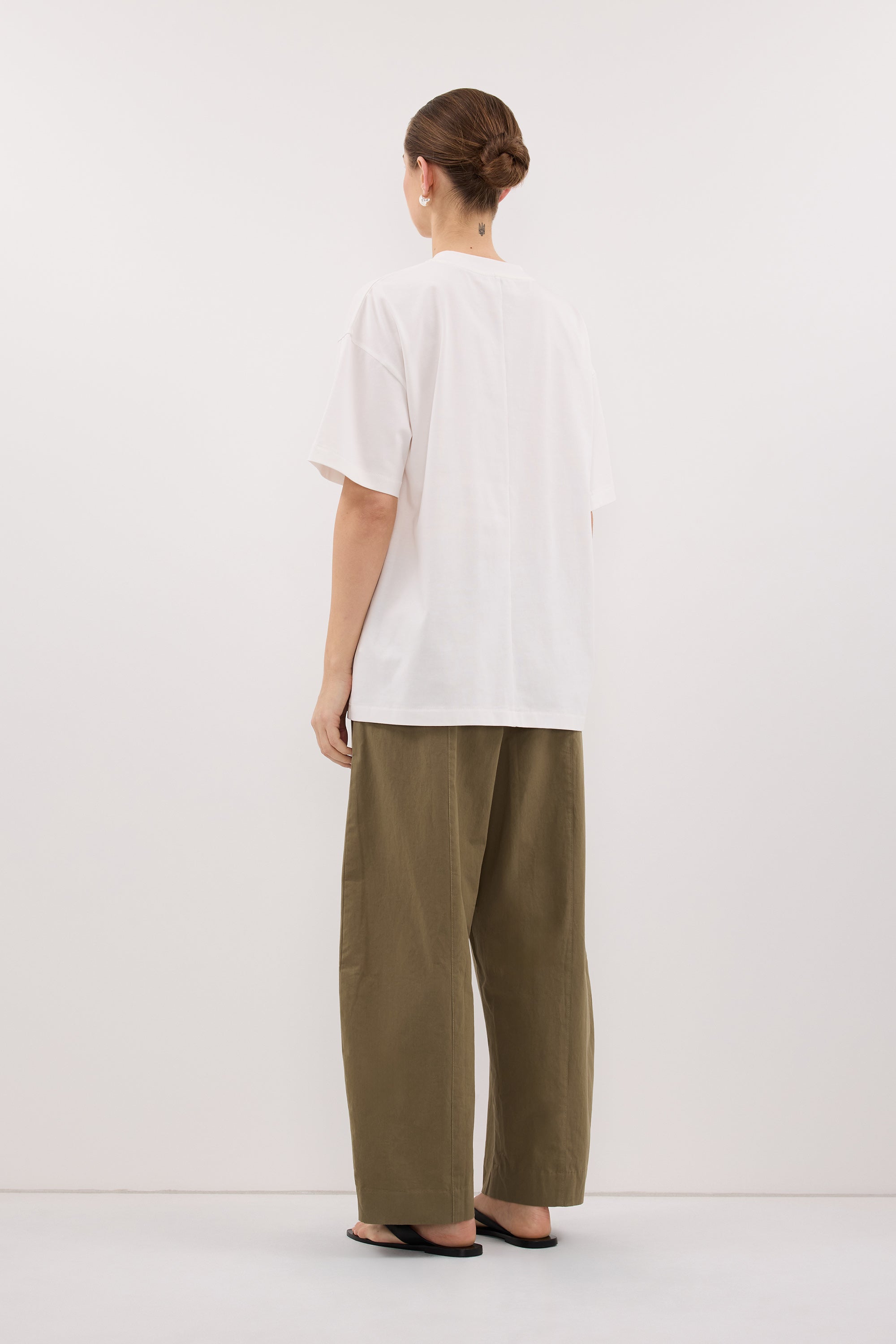 TYRA WHITE BOYFRIEND TEE