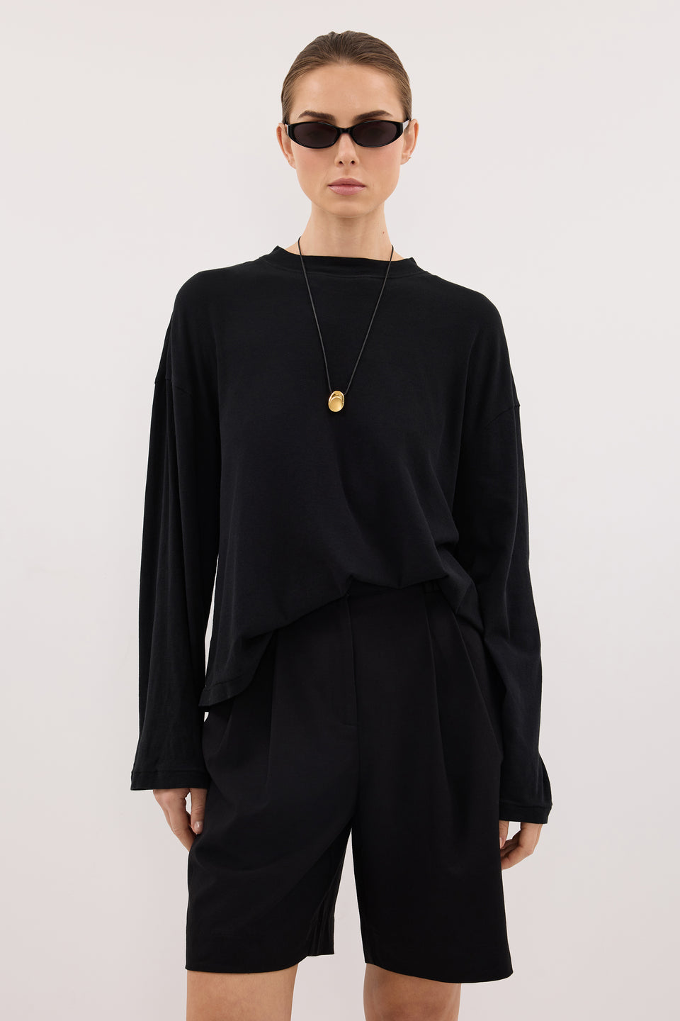SLOANE BLACK LONG SLEEVE CREW KNIT TOP
