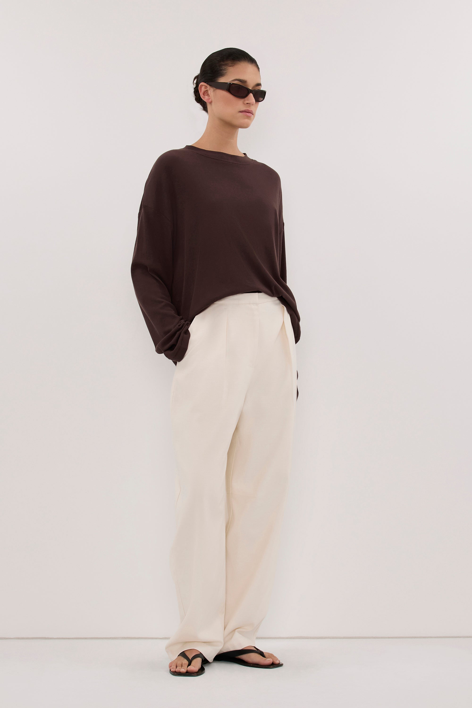 SLOANE CHOC LONG SLEEVE CREW KNIT TOP