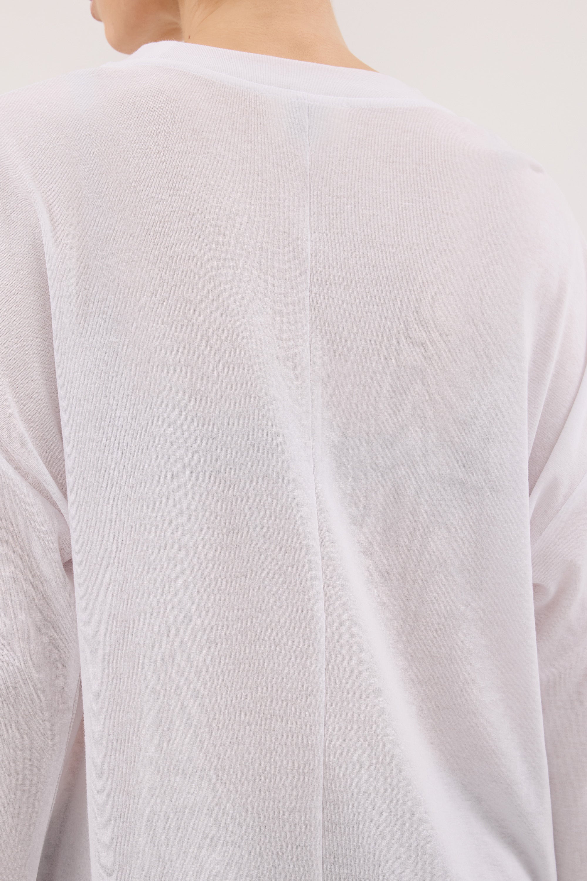 SLOANE WHITE LONG SLEEVE CREW KNIT TOP