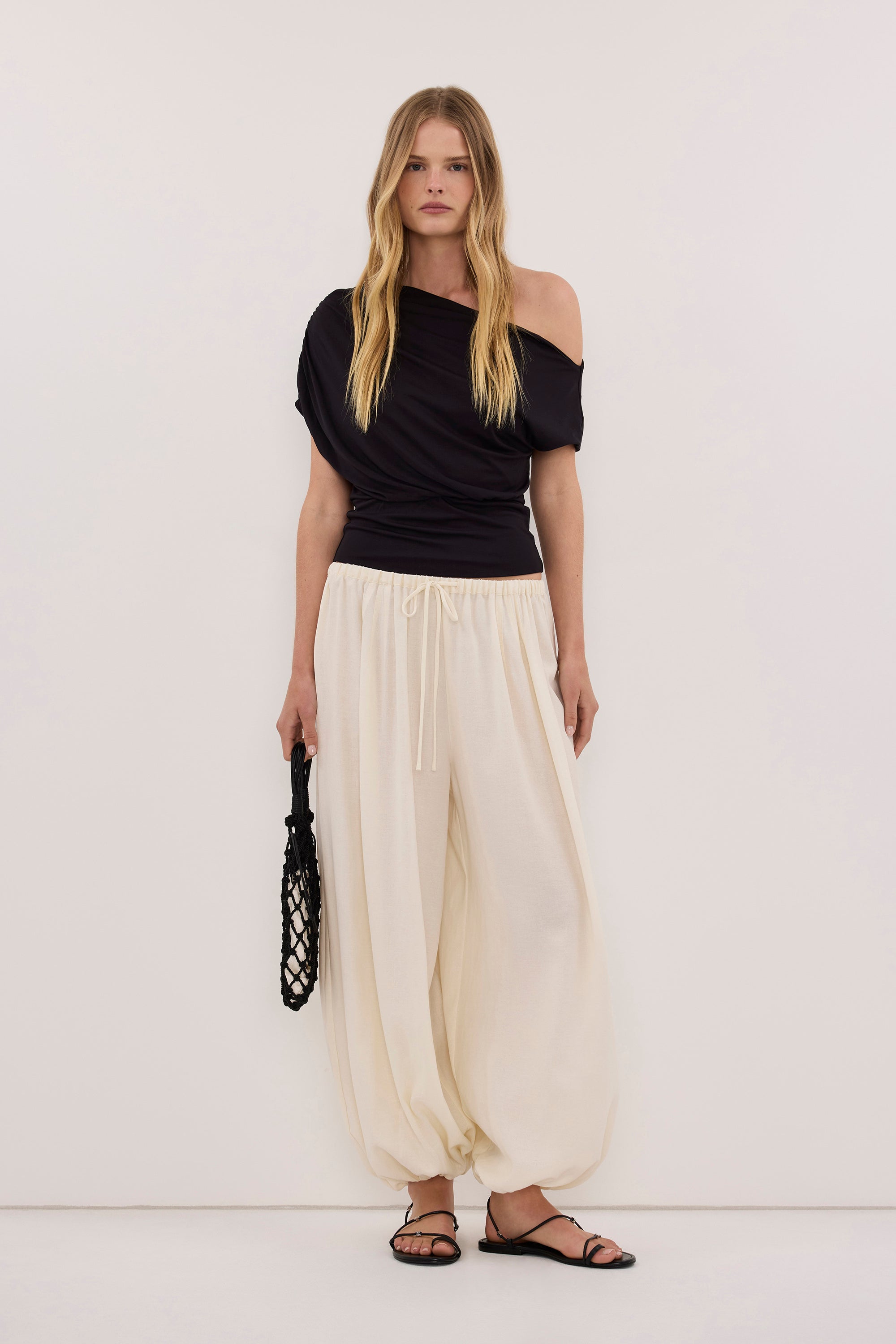 ELSIE BLACK ASYM SLEEVELESS TOP