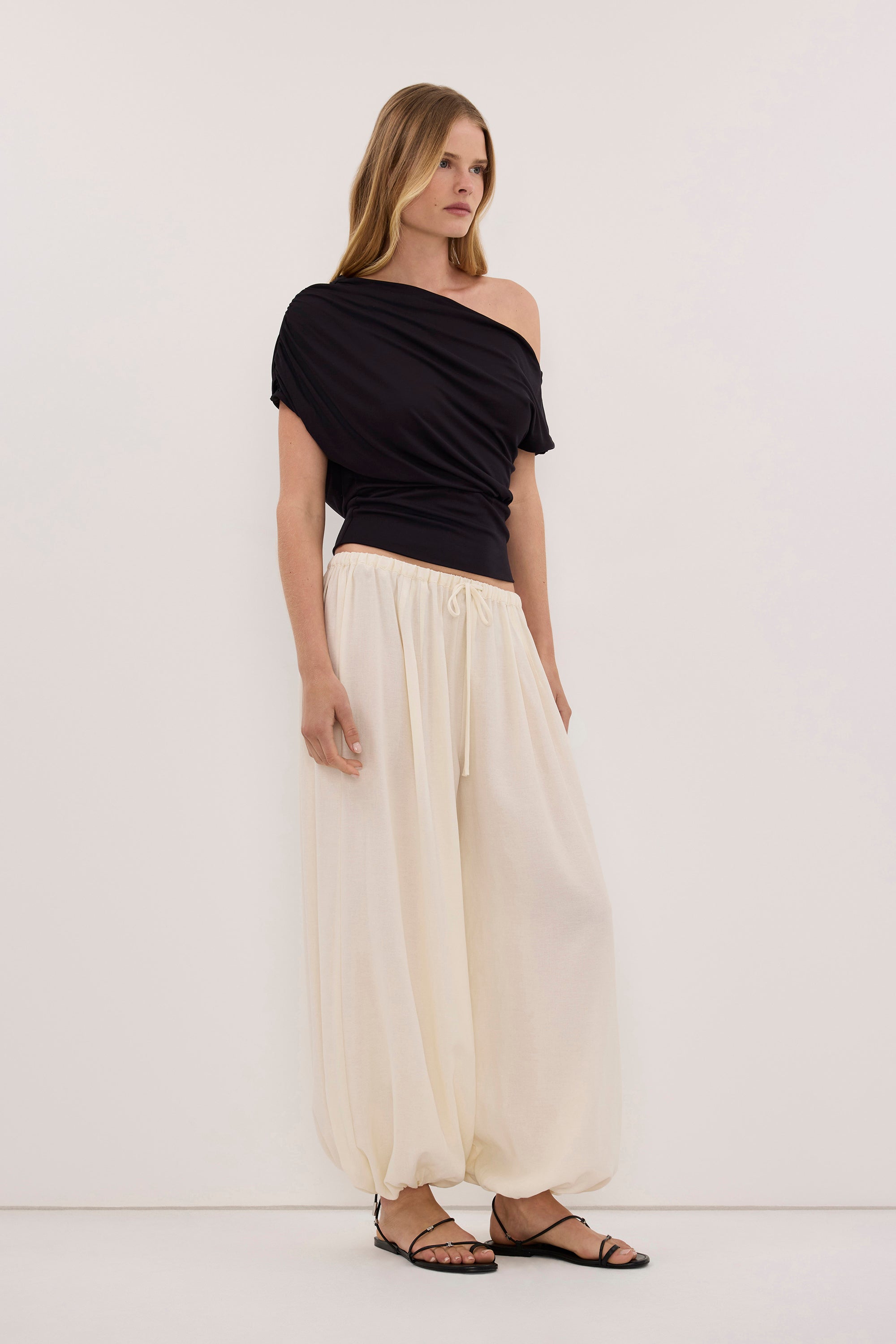 ELSIE BLACK ASYM SLEEVELESS TOP