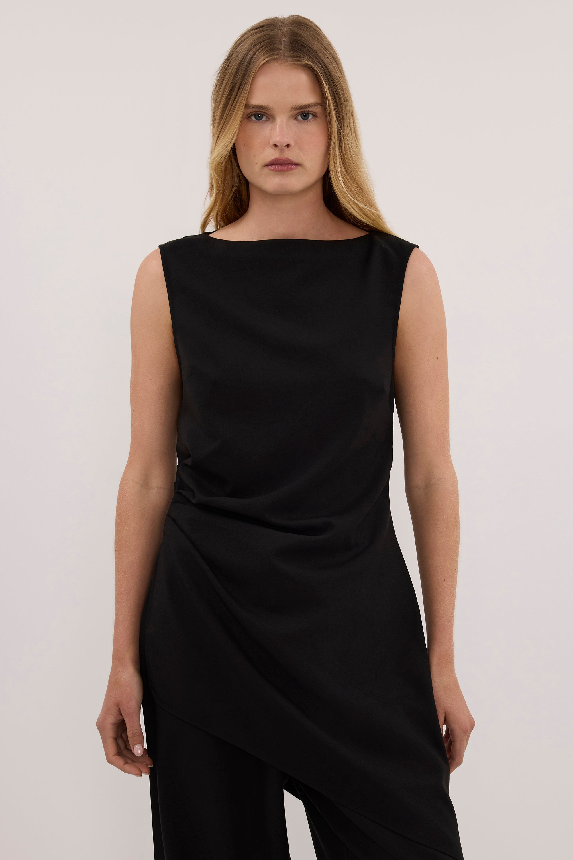 KENDALL BLACK DRAPED LONG ASYM TOP