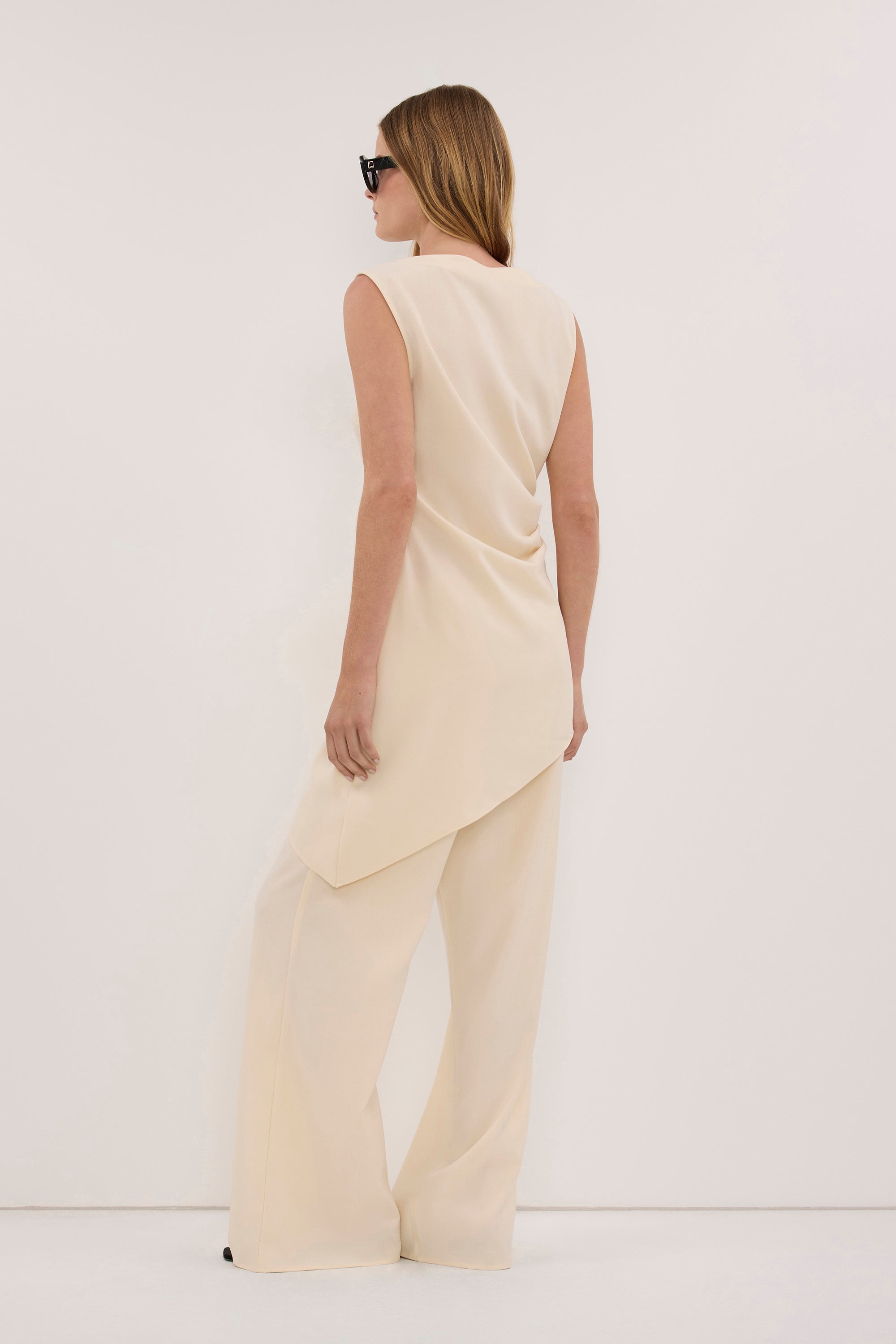 KENDALL BUTTER DRAPED LONG ASYM TOP