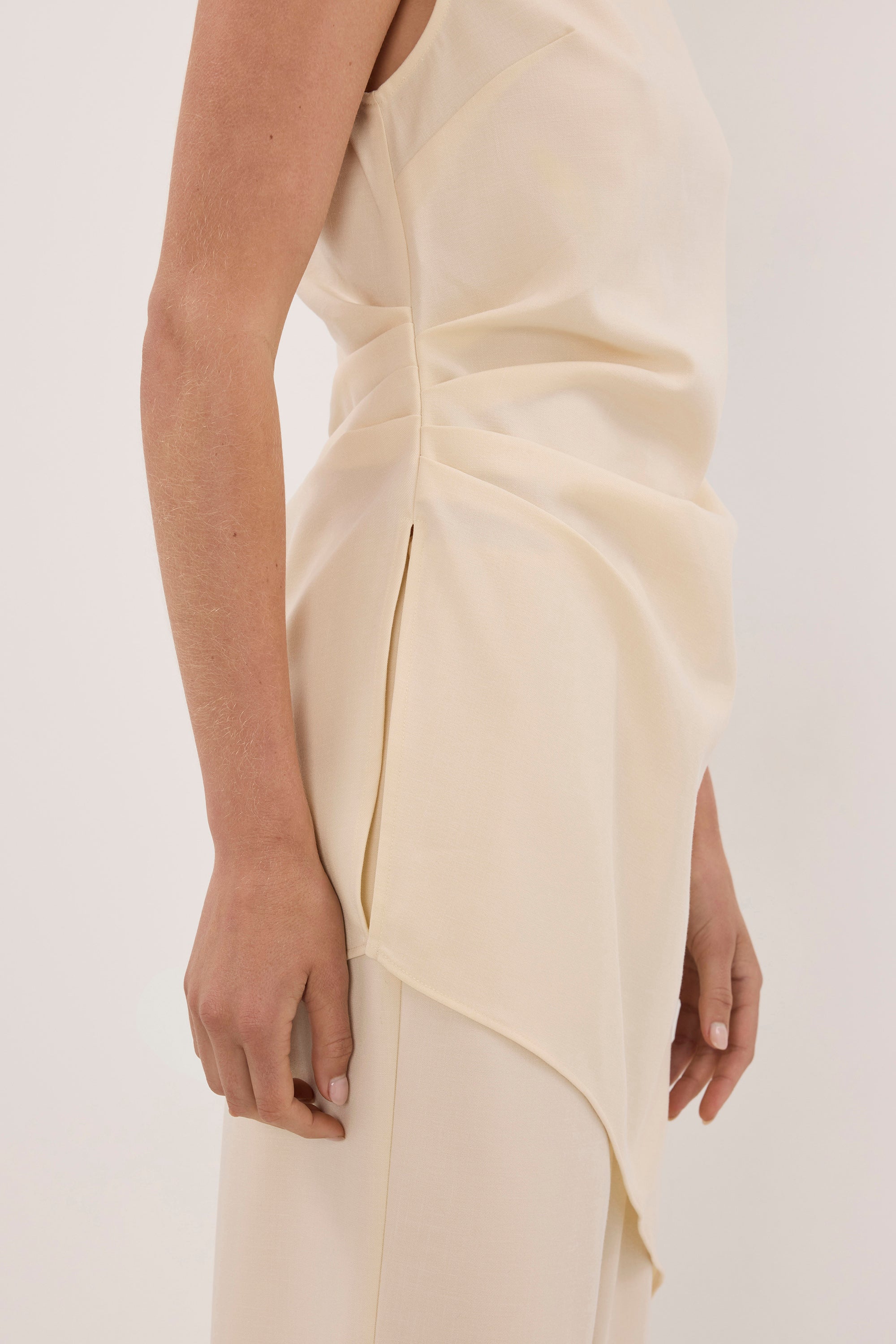 KENDALL BUTTER DRAPED LONG ASYM TOP