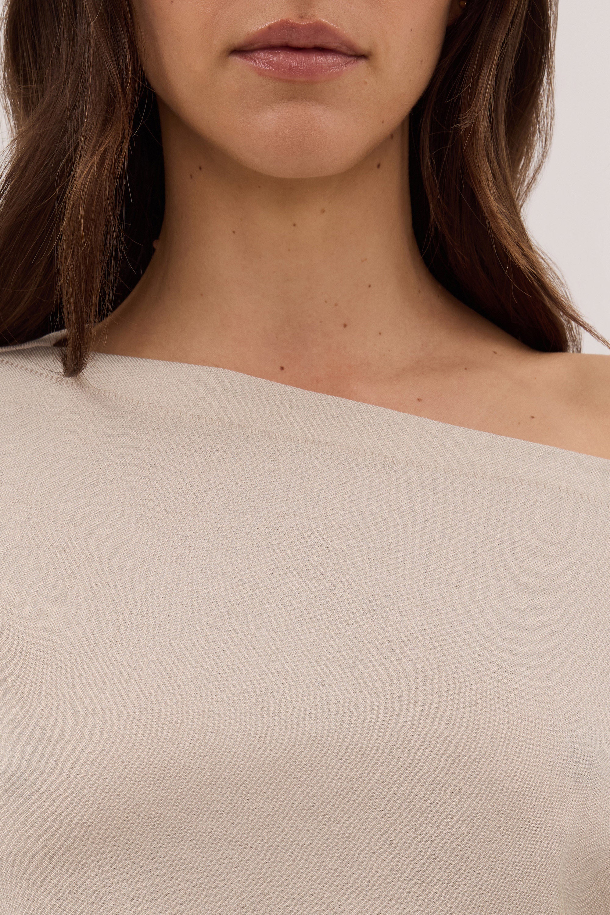 CALIA BONE BOAT NECK SLEEVED TOP