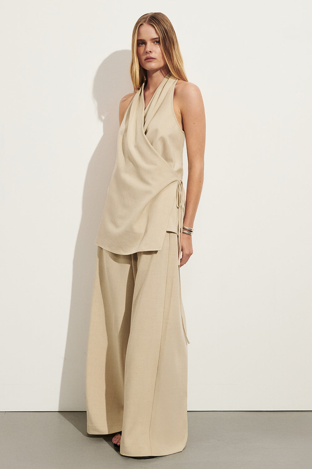 KENDALL OAT WRAP HALTER TOP