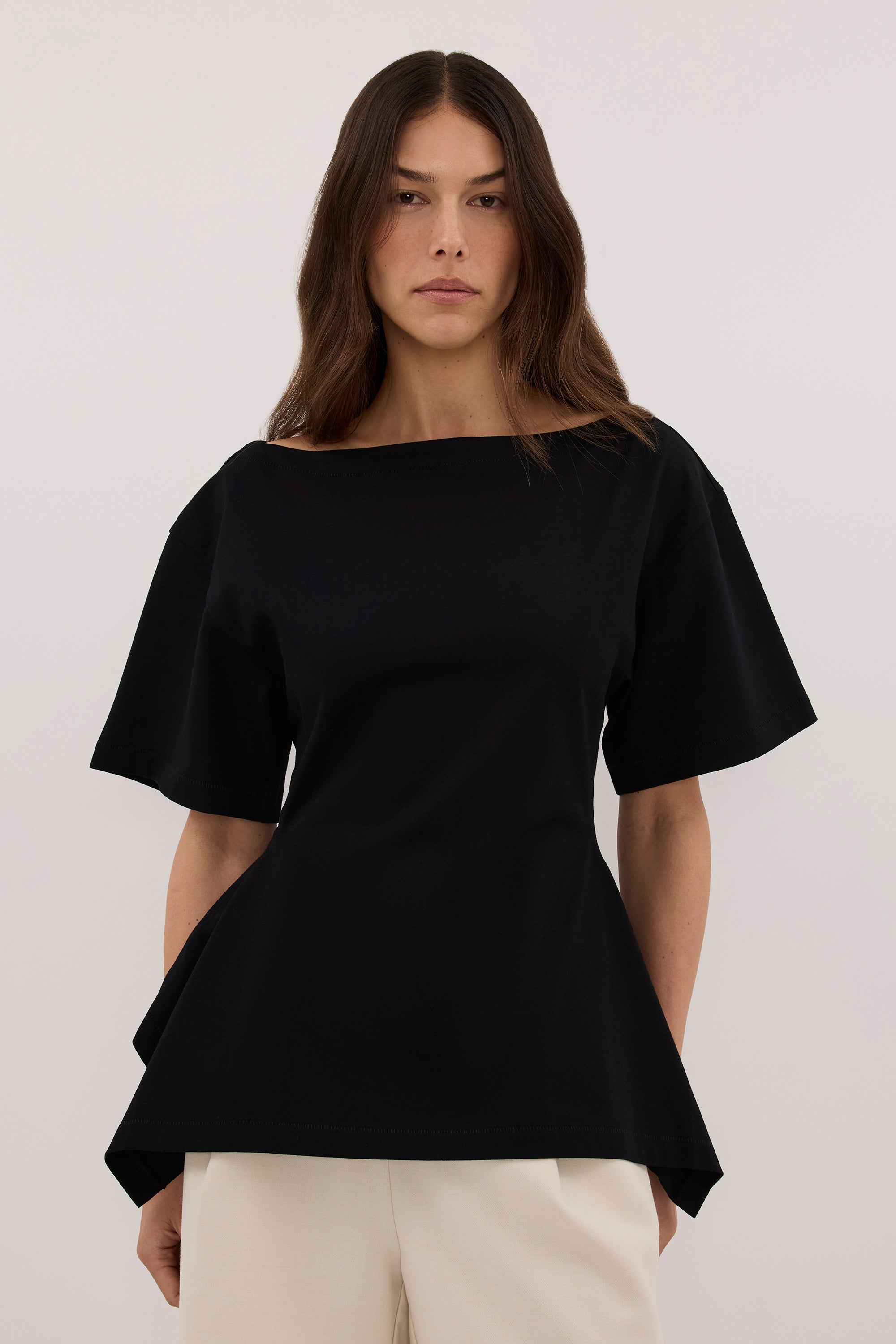 VERA BLACK HANDKERCHIEF HEM TEE