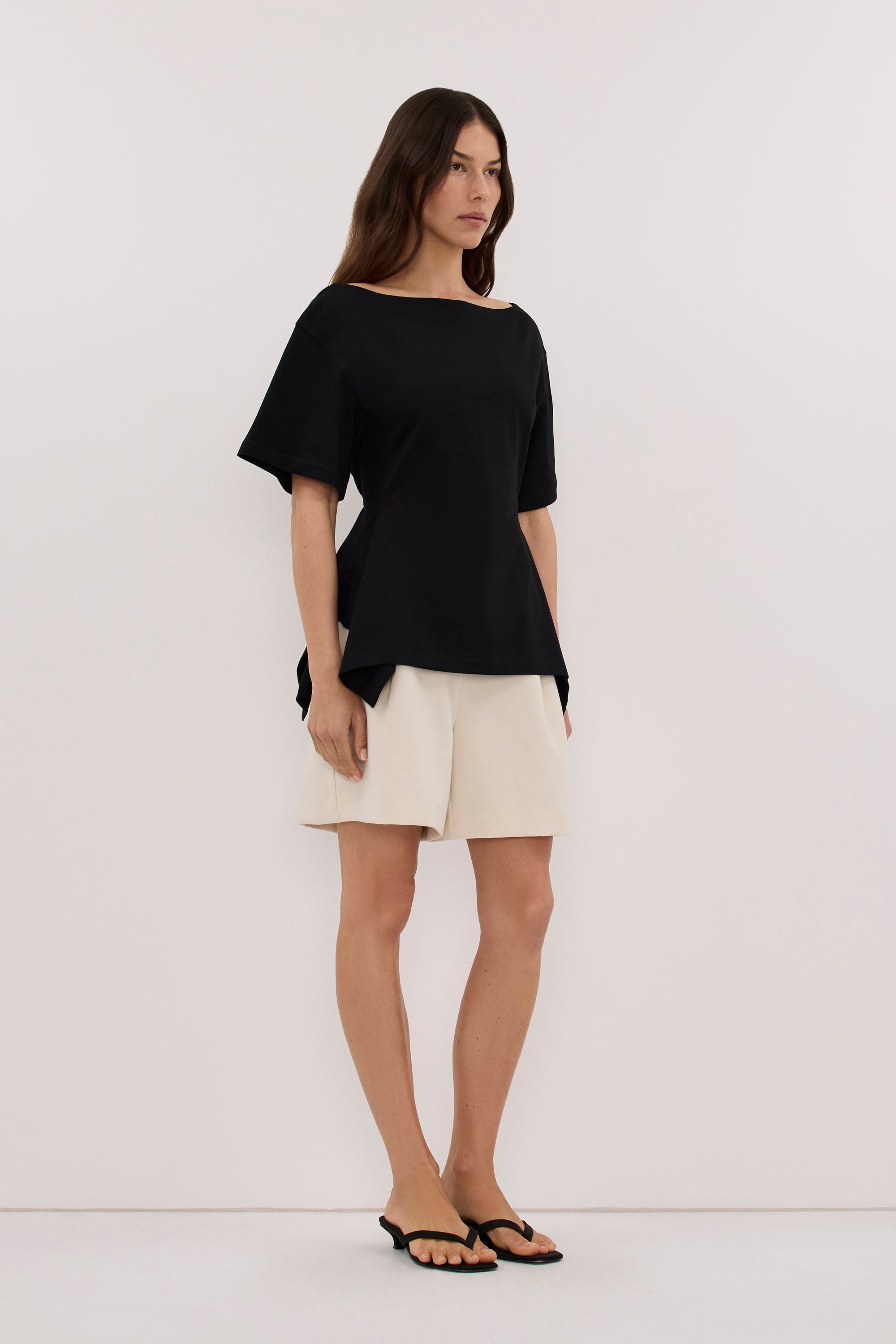 VERA BLACK HANDKERCHIEF HEM TEE