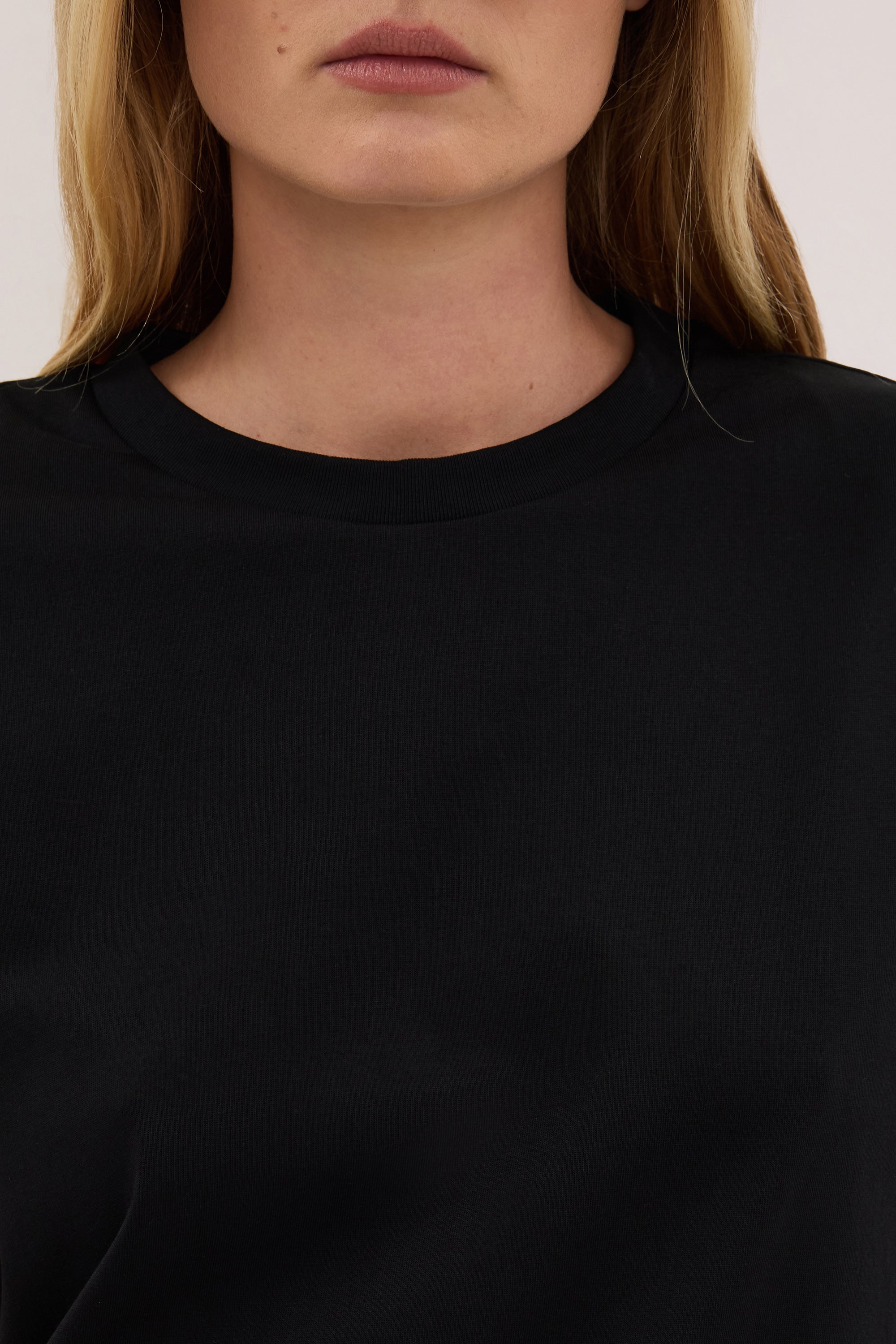 DARCY BLACK SHOULDER PAD TEE