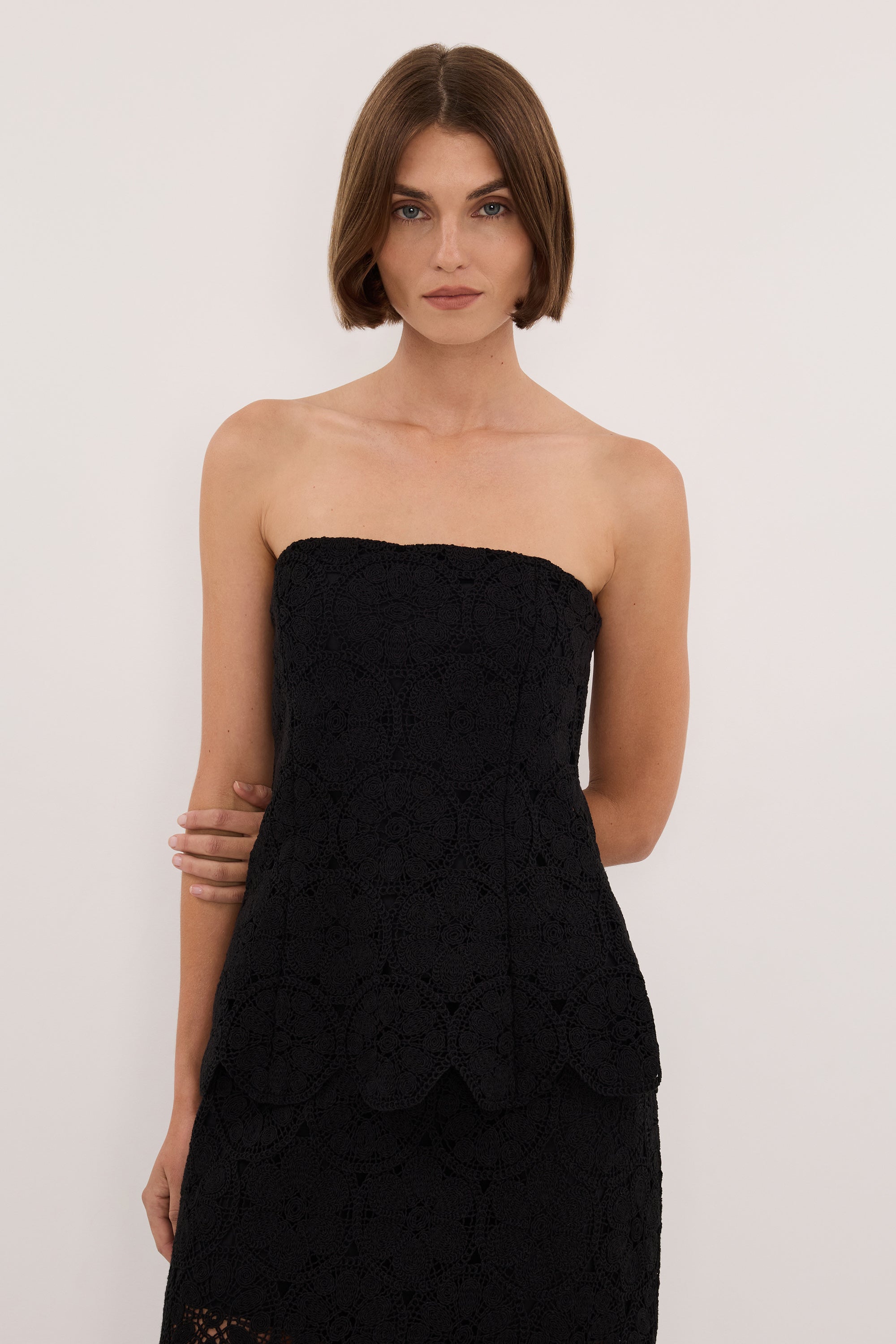 CLOUDIA BLACK LACE STRAPLESS TOP