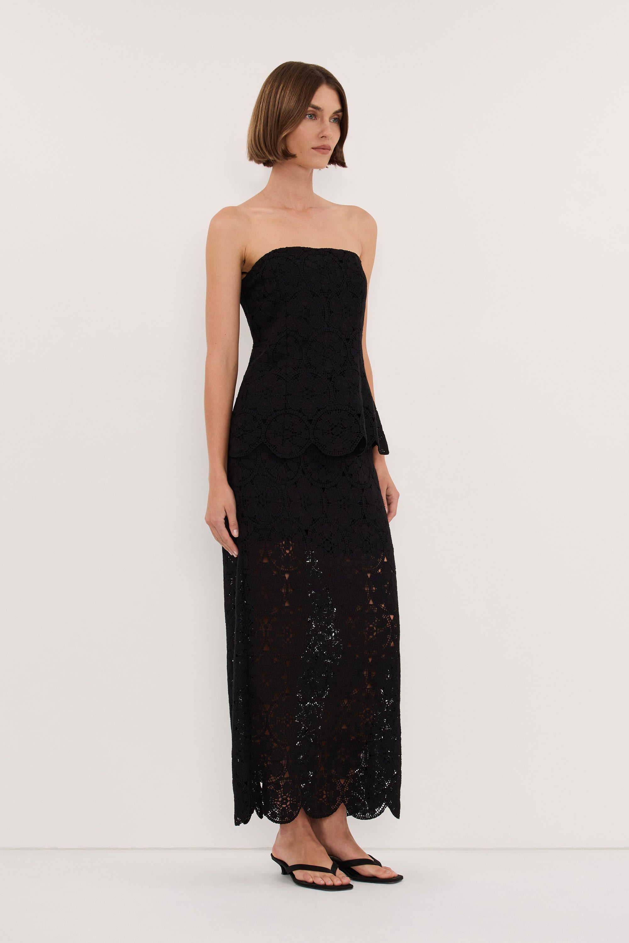 CLOUDIA BLACK LACE STRAPLESS TOP