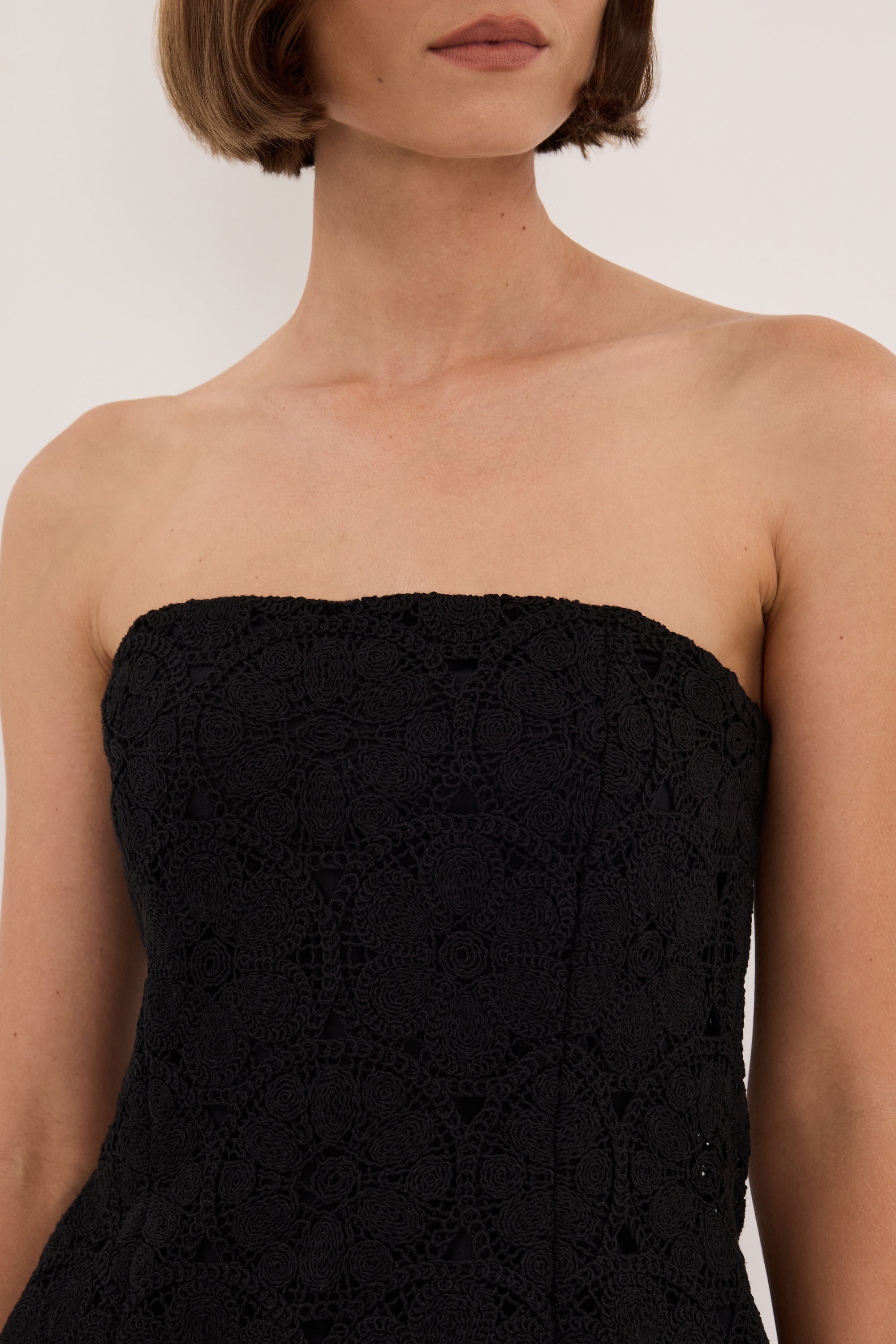 CLOUDIA BLACK LACE STRAPLESS TOP