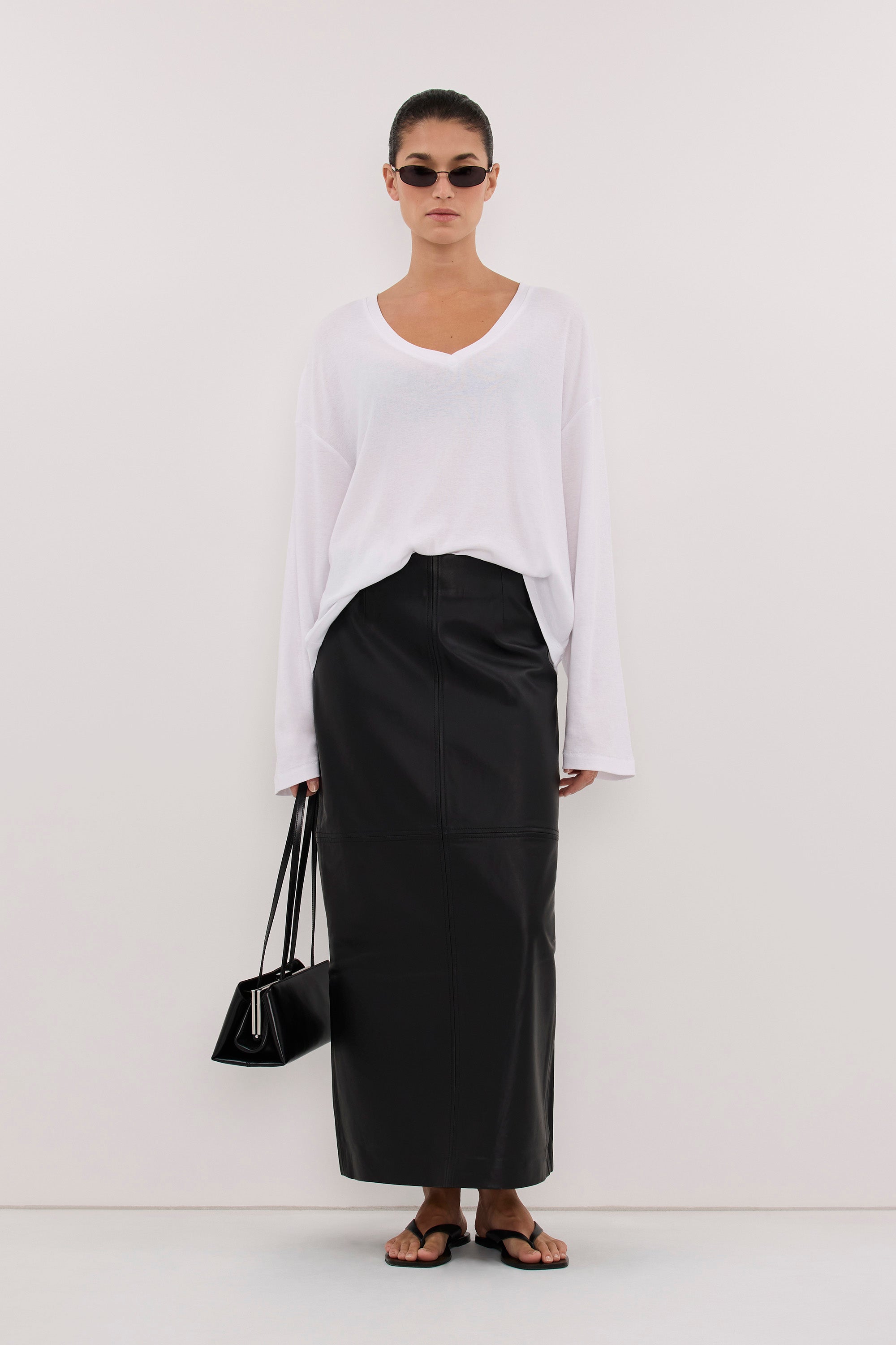 DARINA WHITE V NECK SLEEVED TOP