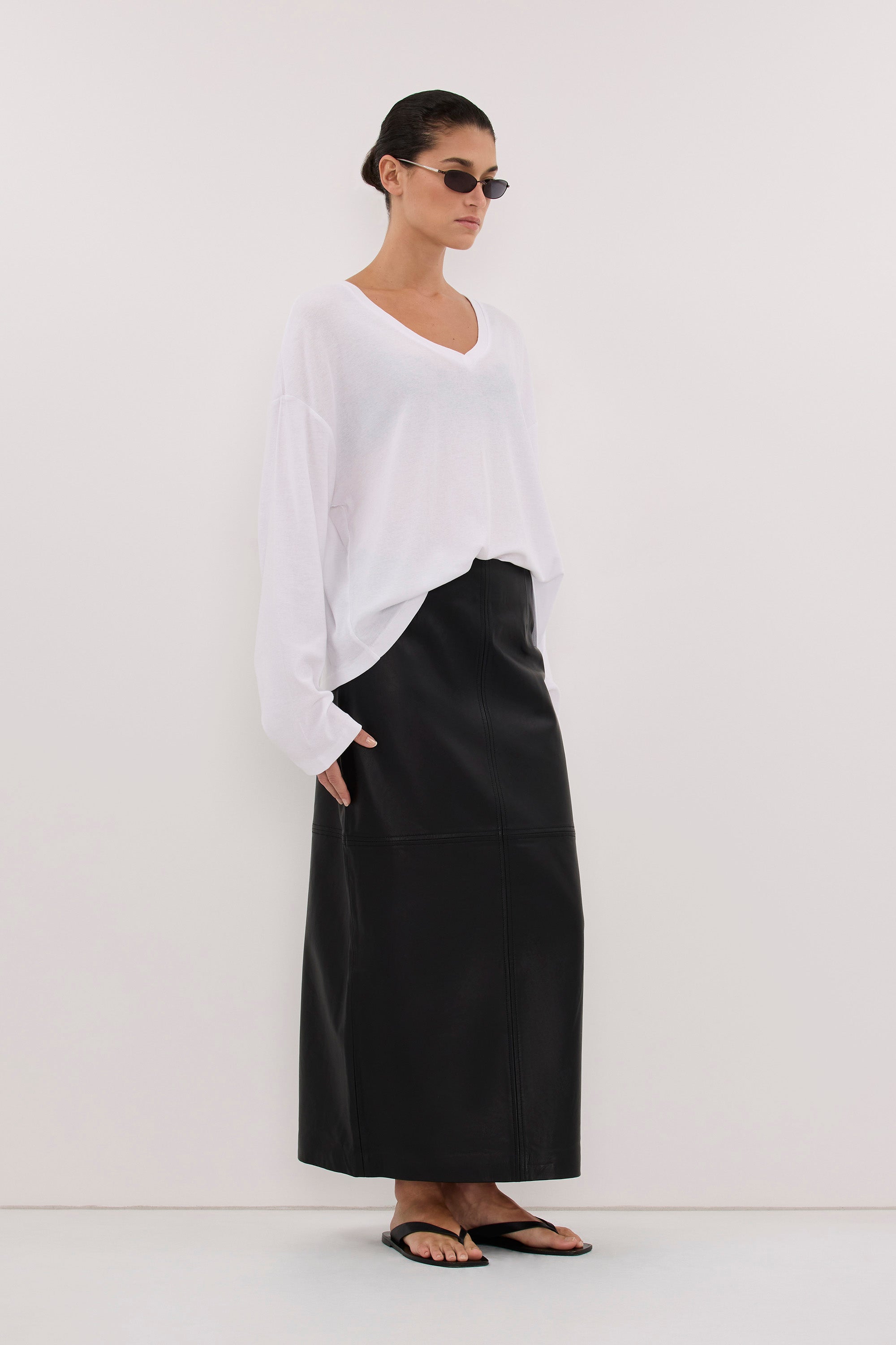 DARINA WHITE V NECK SLEEVED TOP