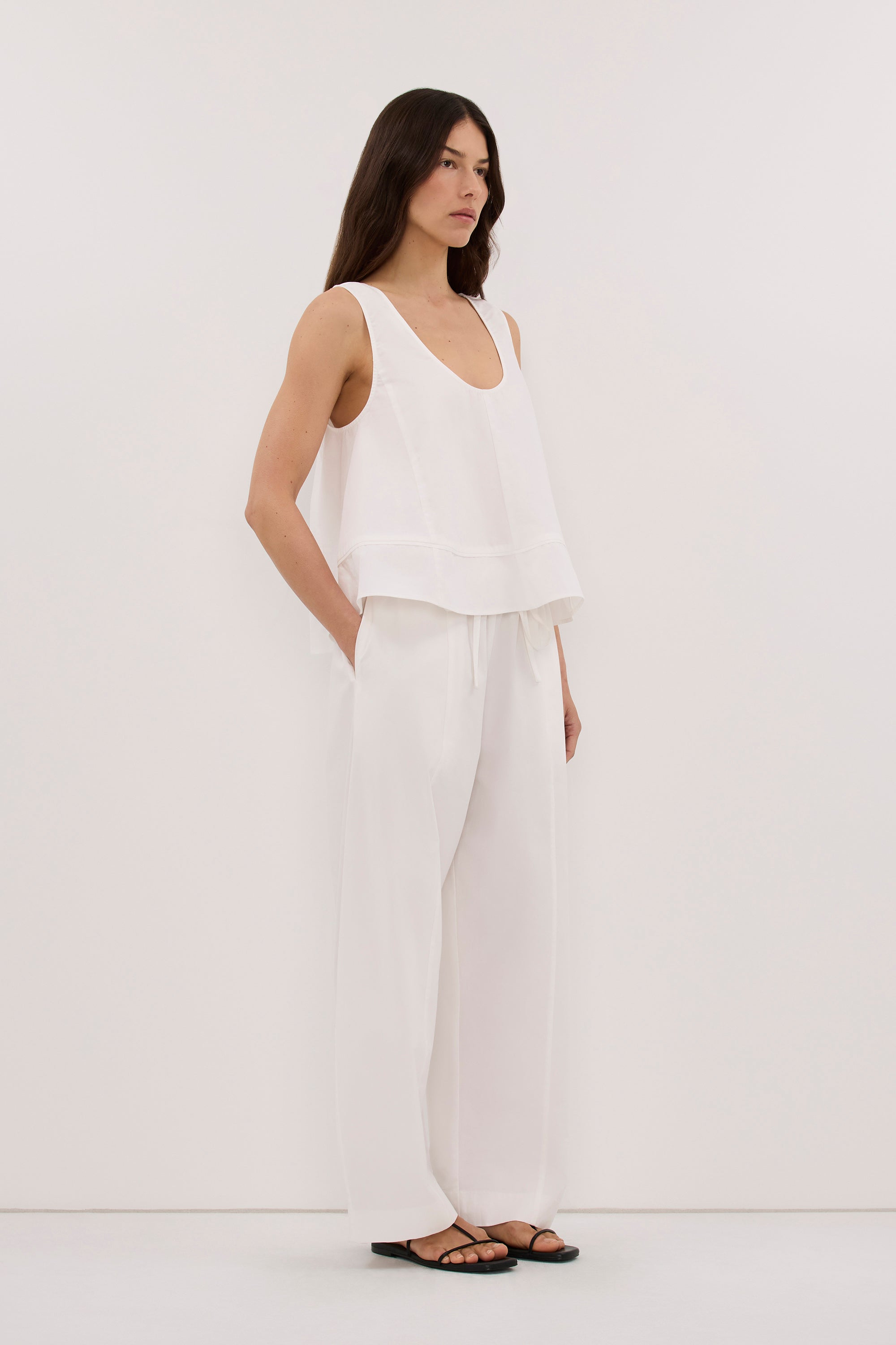 NELLIE WHITE COTTON TOP