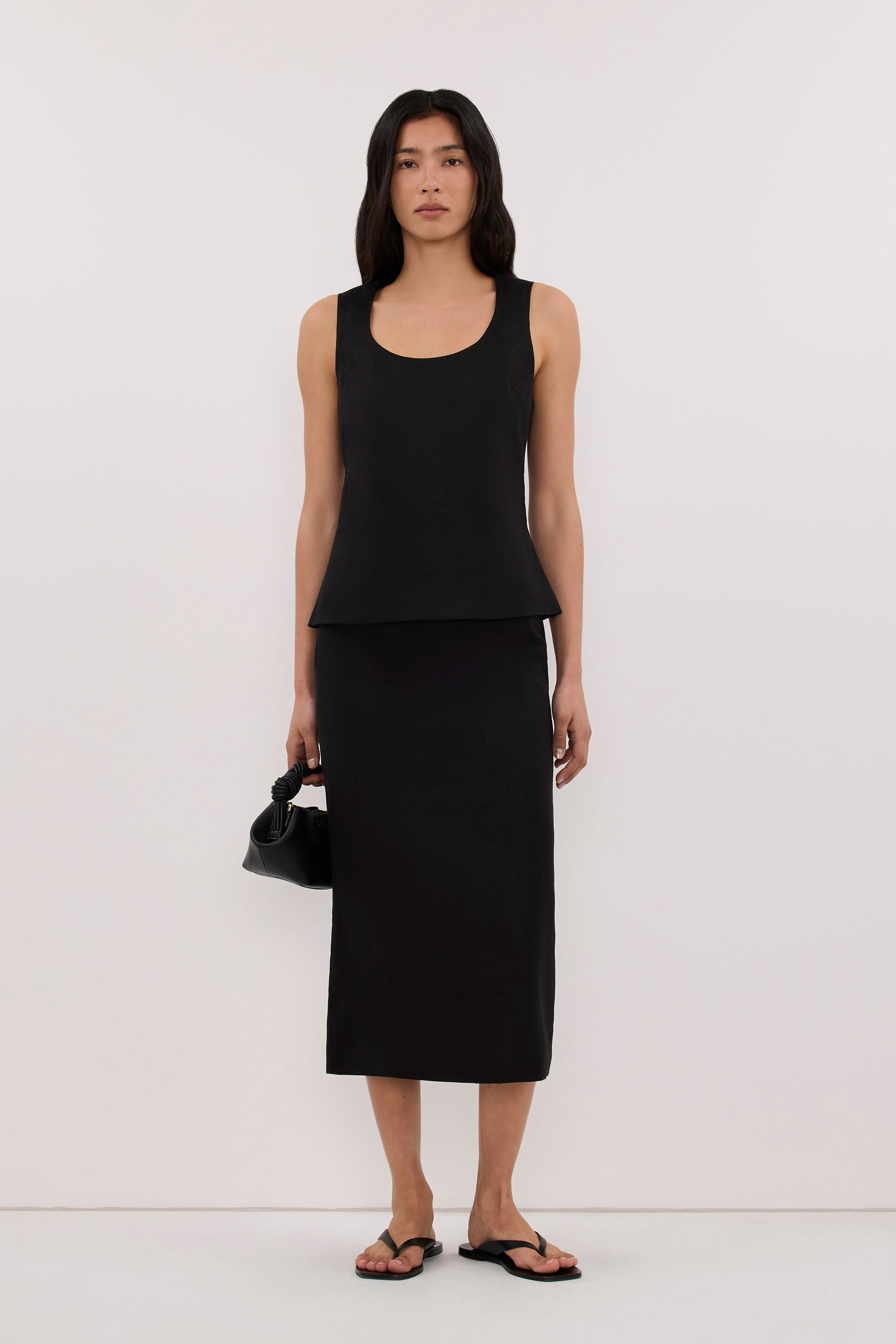 AURELI BLACK LINEN TOP