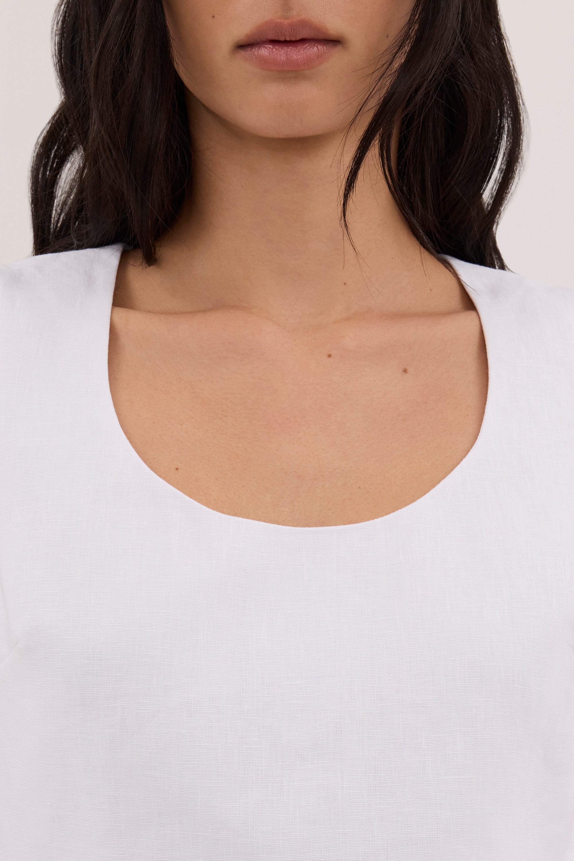 AURELI WHITE LINEN TOP