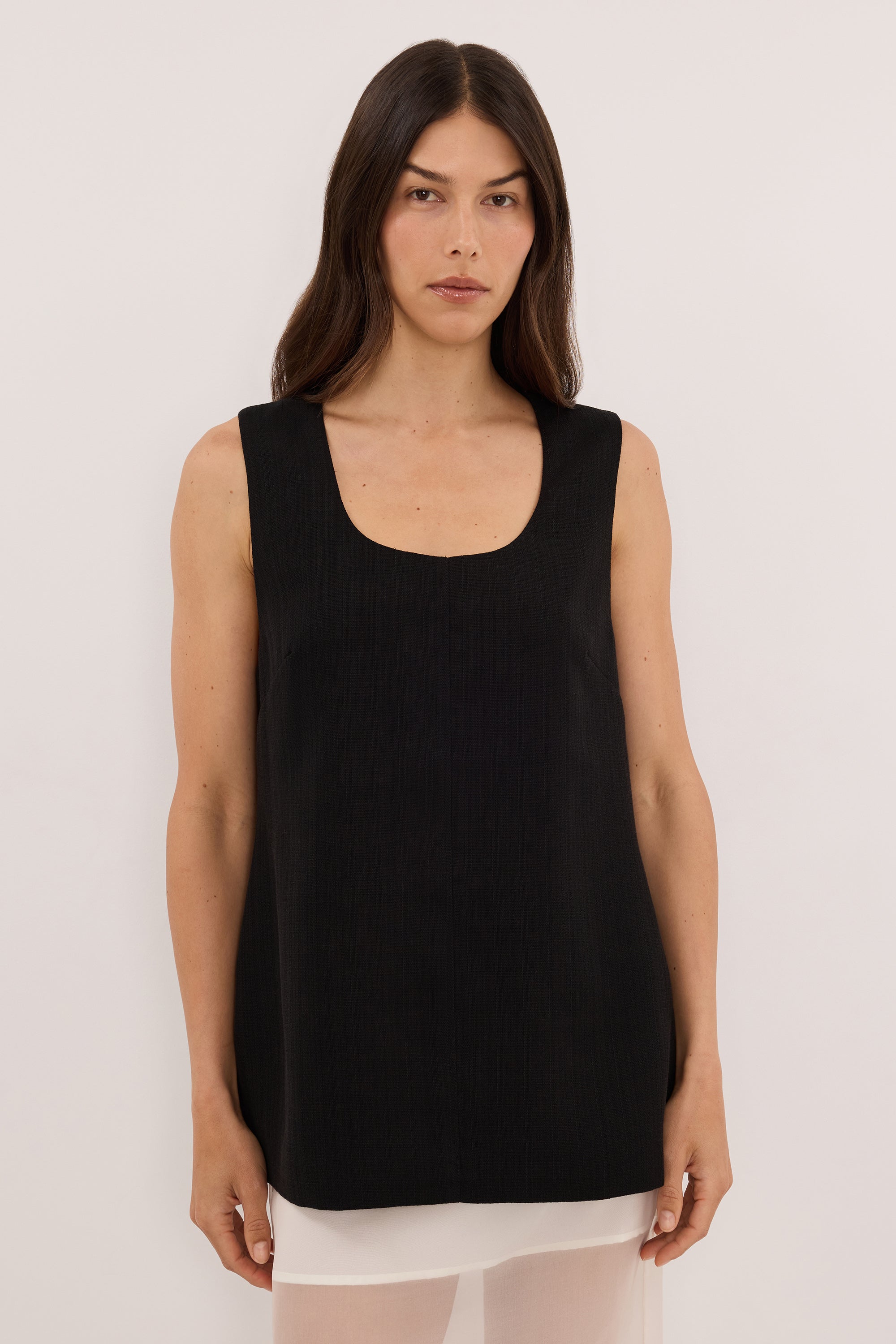 RUNA BLACK SCOOP NECK TOP