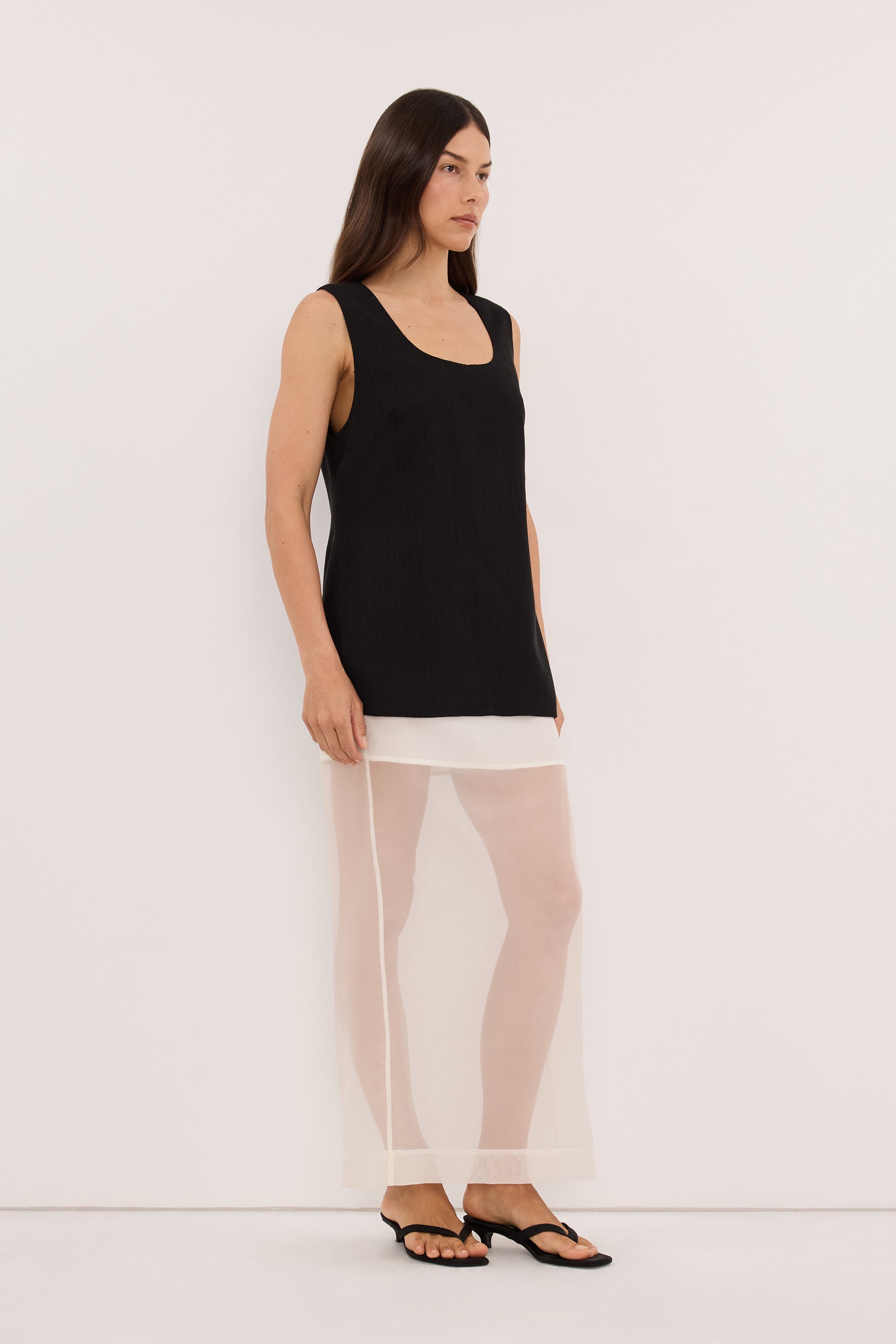 RUNA BLACK SCOOP NECK TOP