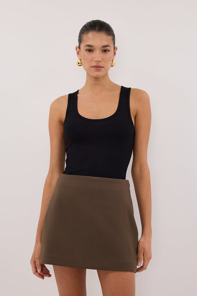 Aude wearing SONNY CLOVER TAILORED SKORT