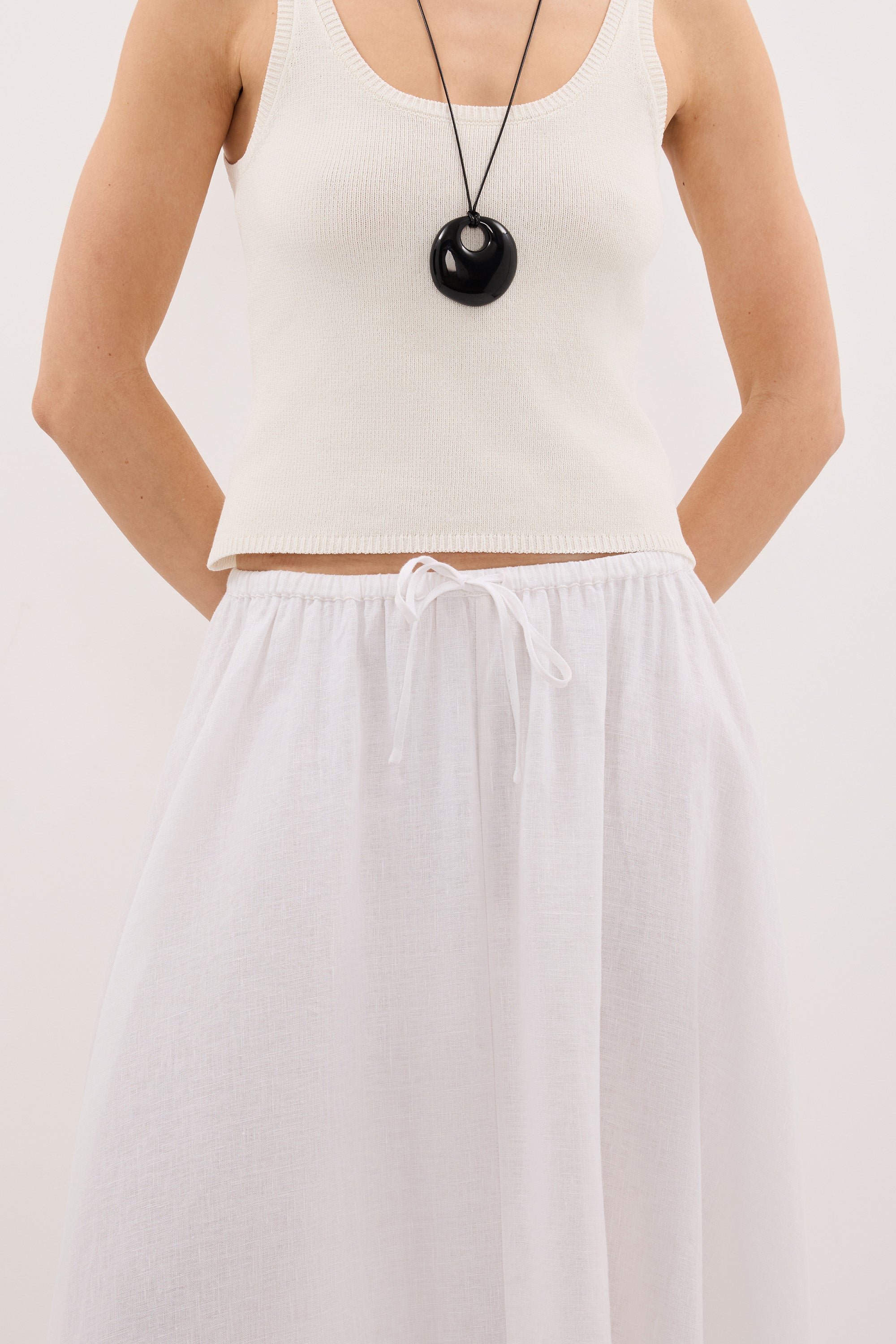 RAVELLO WHITE LINEN MIDI SKIRT