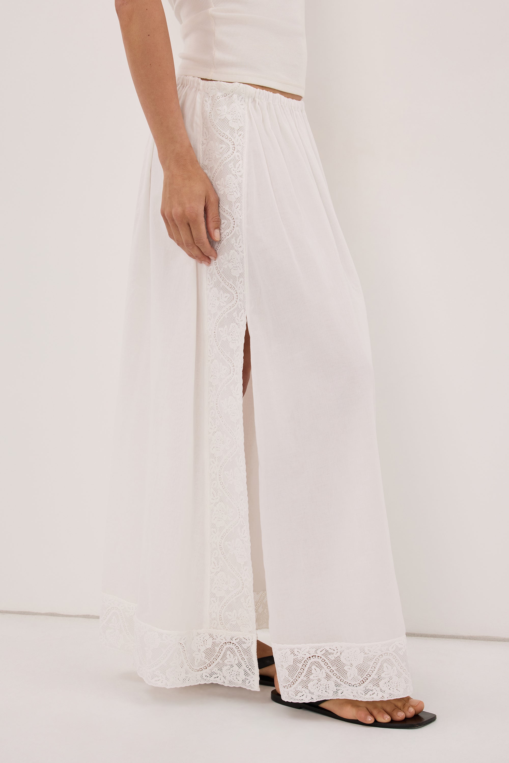 AMOUR WHITE LACE TRIM MIDI SKIRT