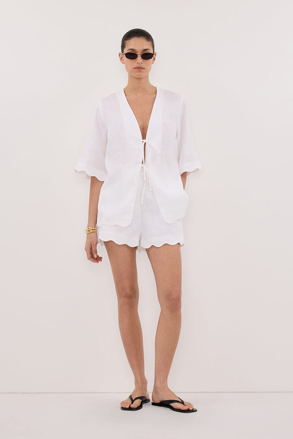 LELA WHITE LINEN SHORT Clothing DISSH Boutiques 