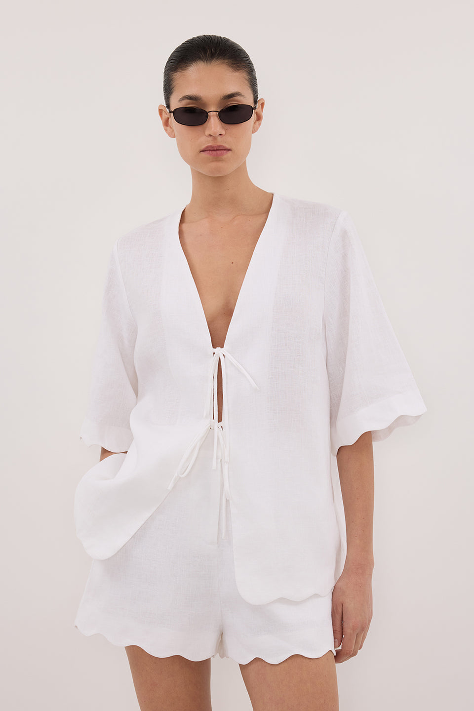 LELA WHITE LINEN SHORT Clothing DISSH Boutiques 