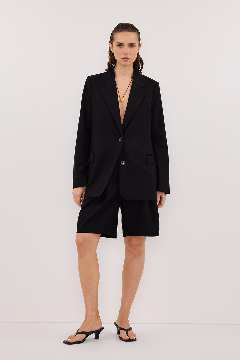 LIZA BLACK TAILORED BERMUDA SHORT Clothing DISSH Boutiques 6 BLACK 
