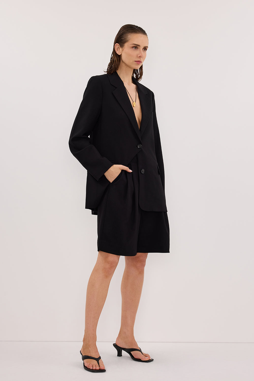 LIZA BLACK TAILORED BERMUDA SHORT Clothing DISSH Boutiques 