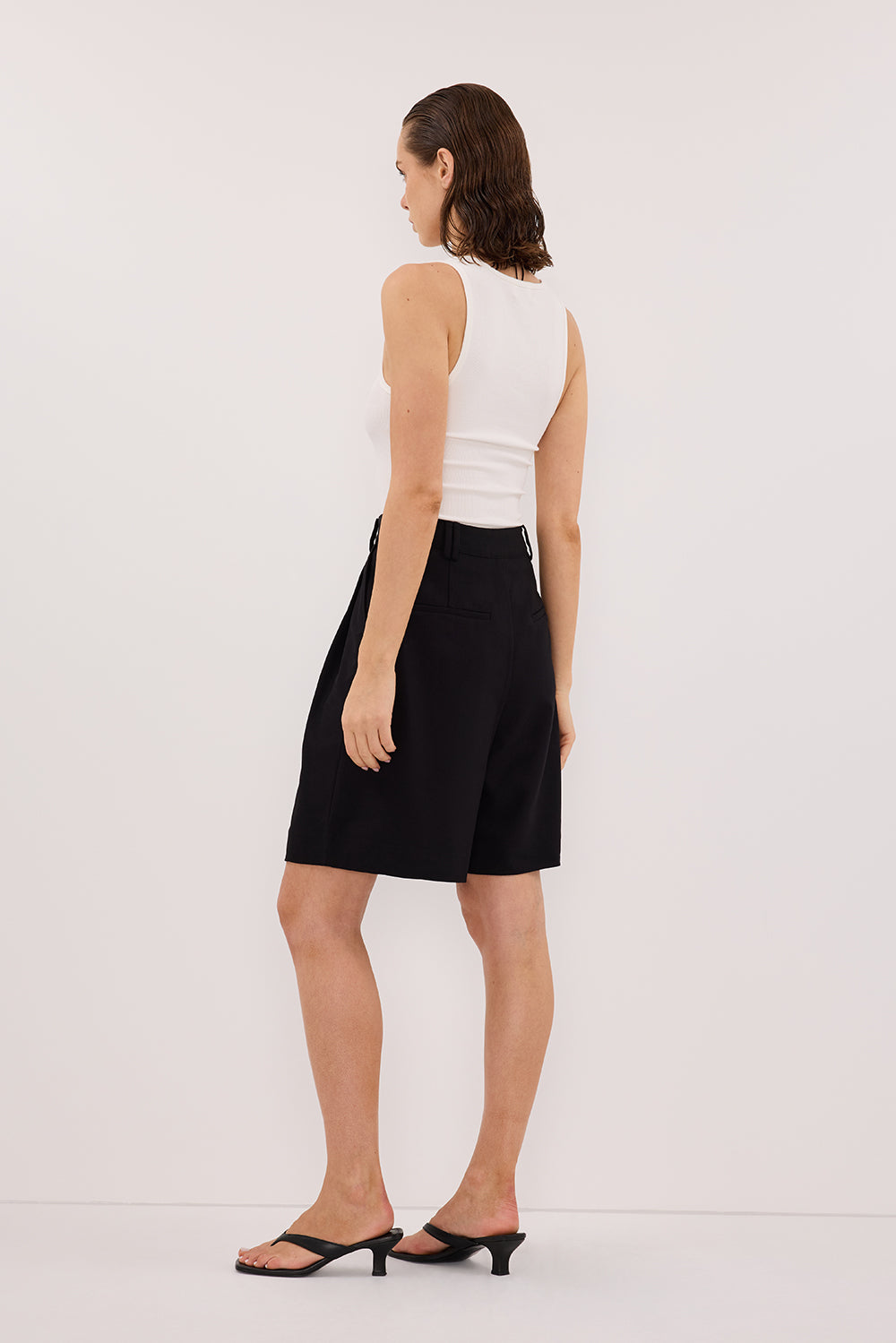LIZA BLACK TAILORED BERMUDA SHORT Clothing DISSH Boutiques 
