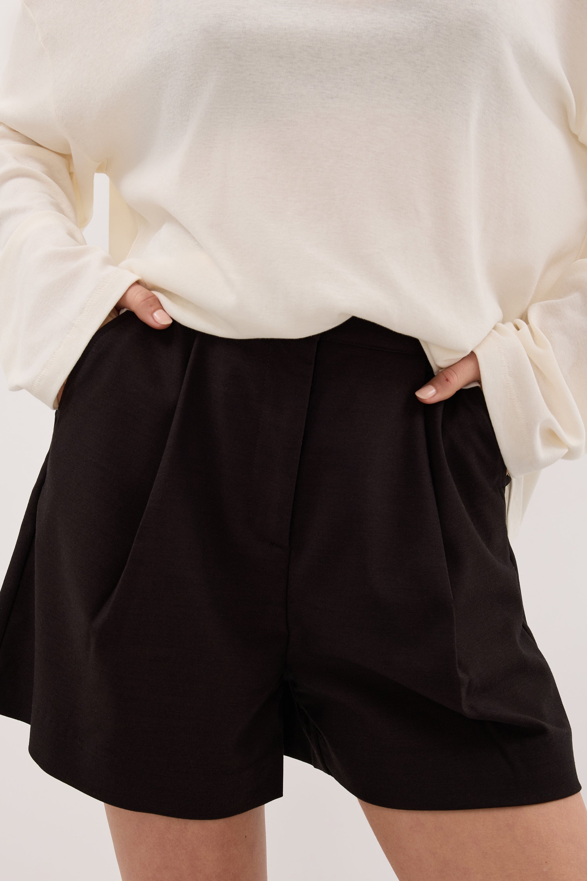 MONIQUE PEAT CHOC TAILORED SHORT