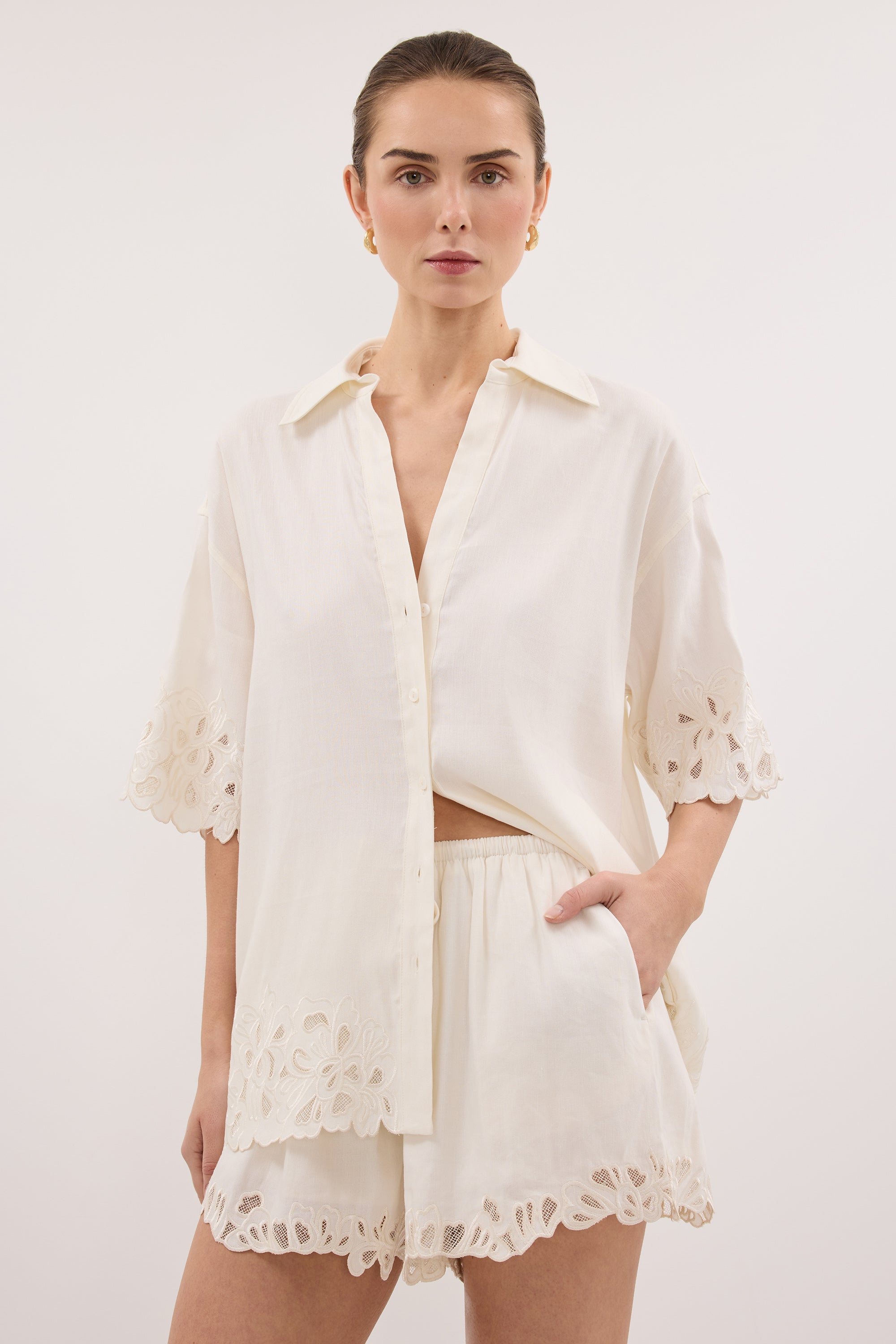 ZARIA OFF WHITE SHORT