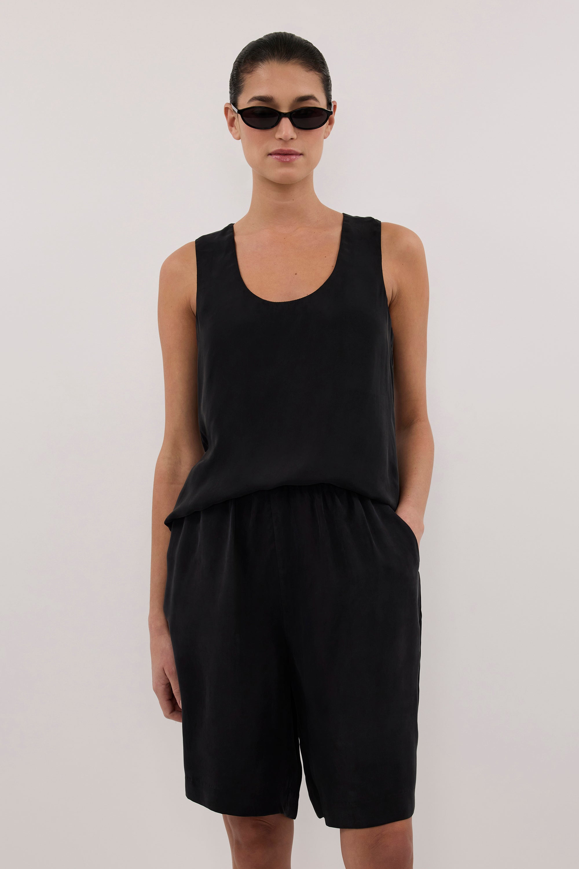 ALICE BLACK CUPRO BERMUDA SHORT