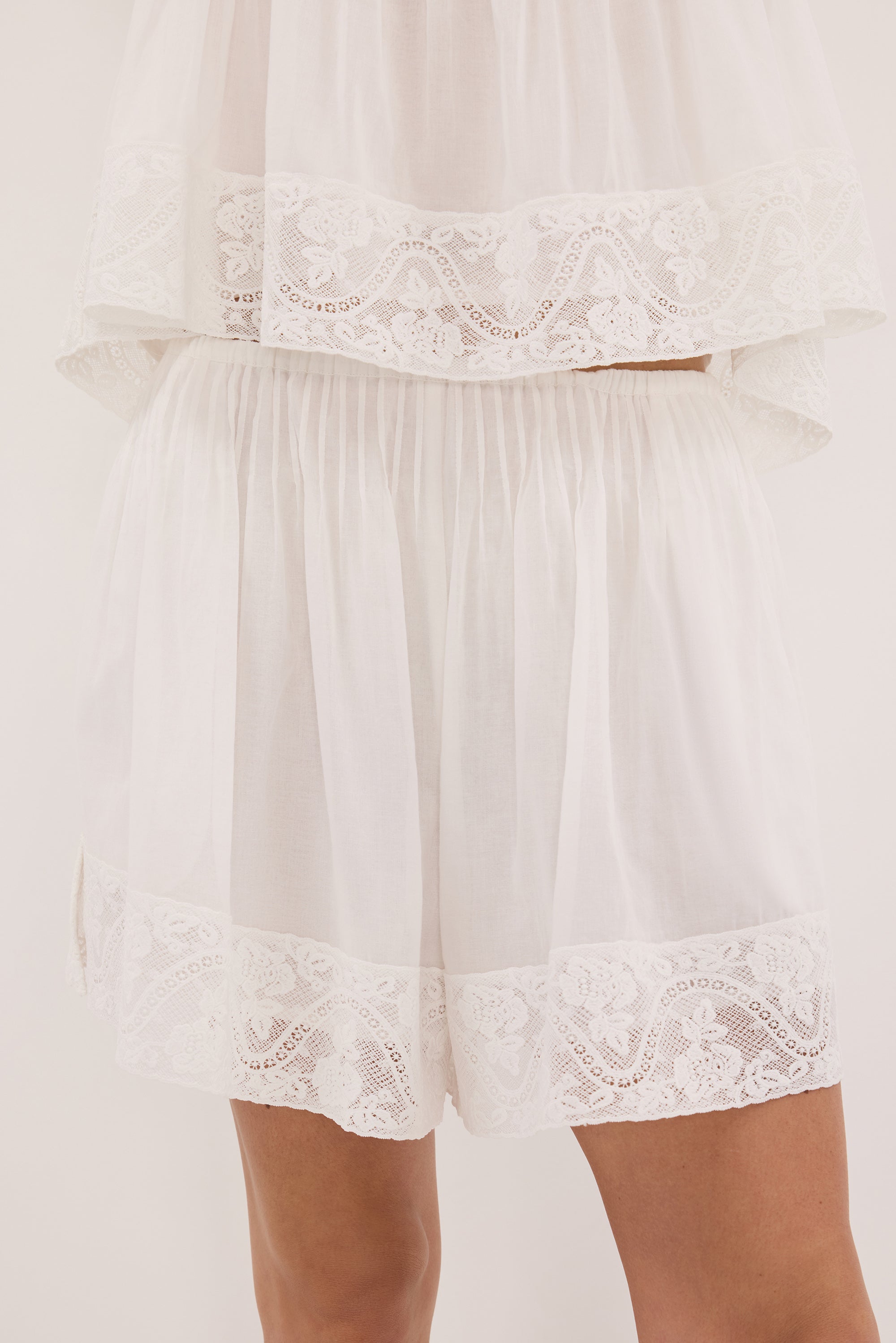 AMOUR WHITE COTTON SHORT - PRE ORDER