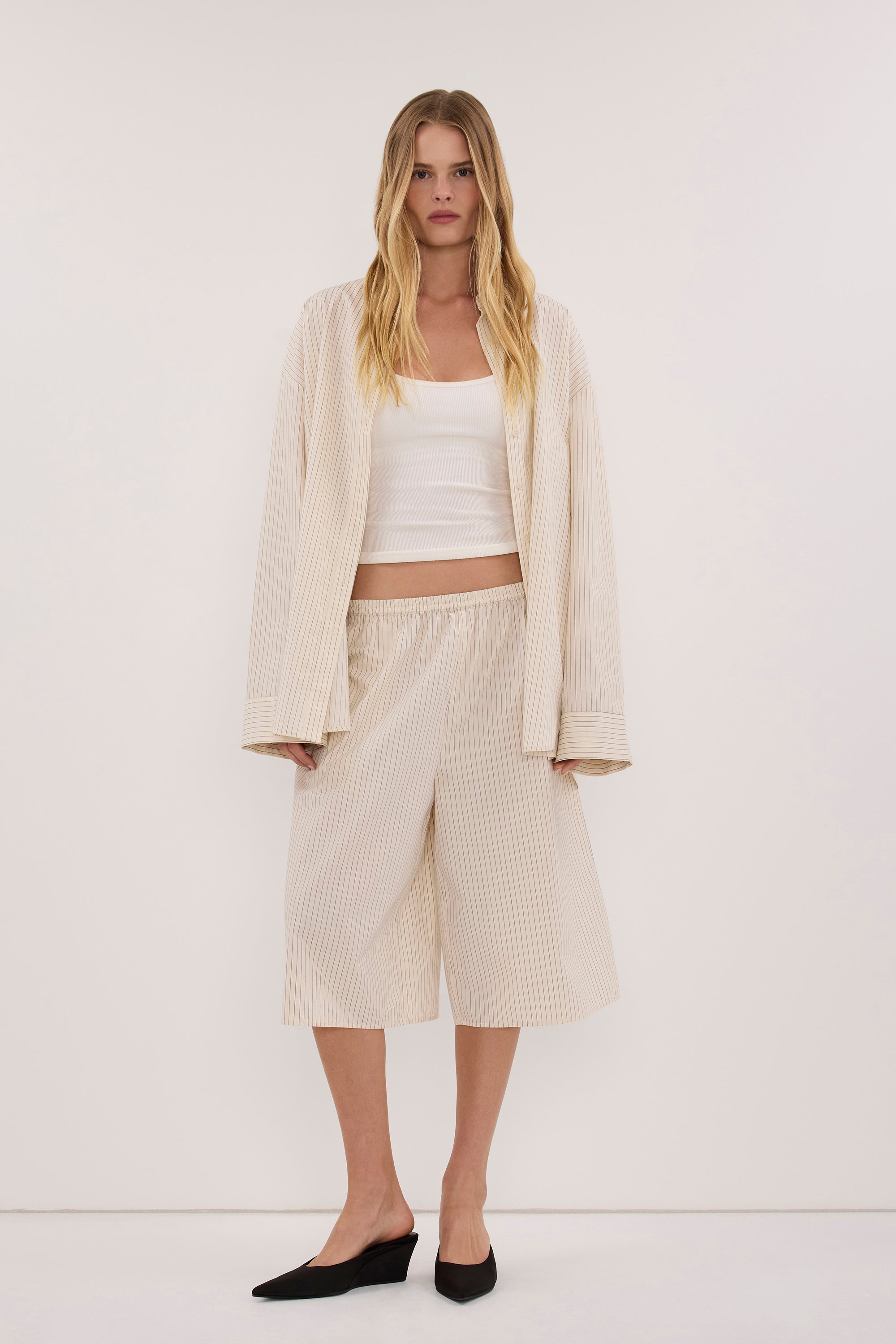 LEIGH CREAM BERMUDA COTTON SHORT - PRE ORDER