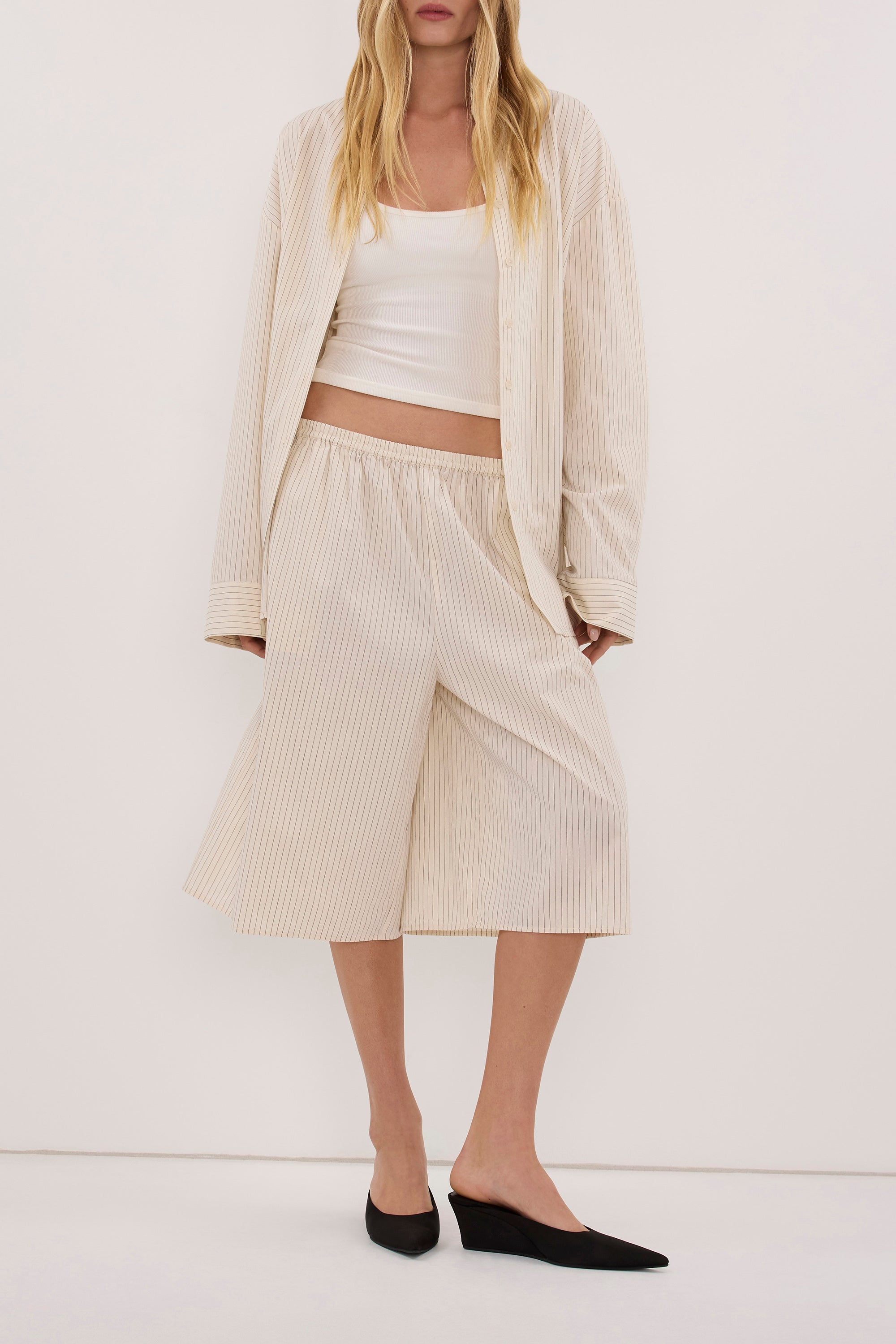 LEIGH CREAM BERMUDA COTTON SHORT - PRE ORDER