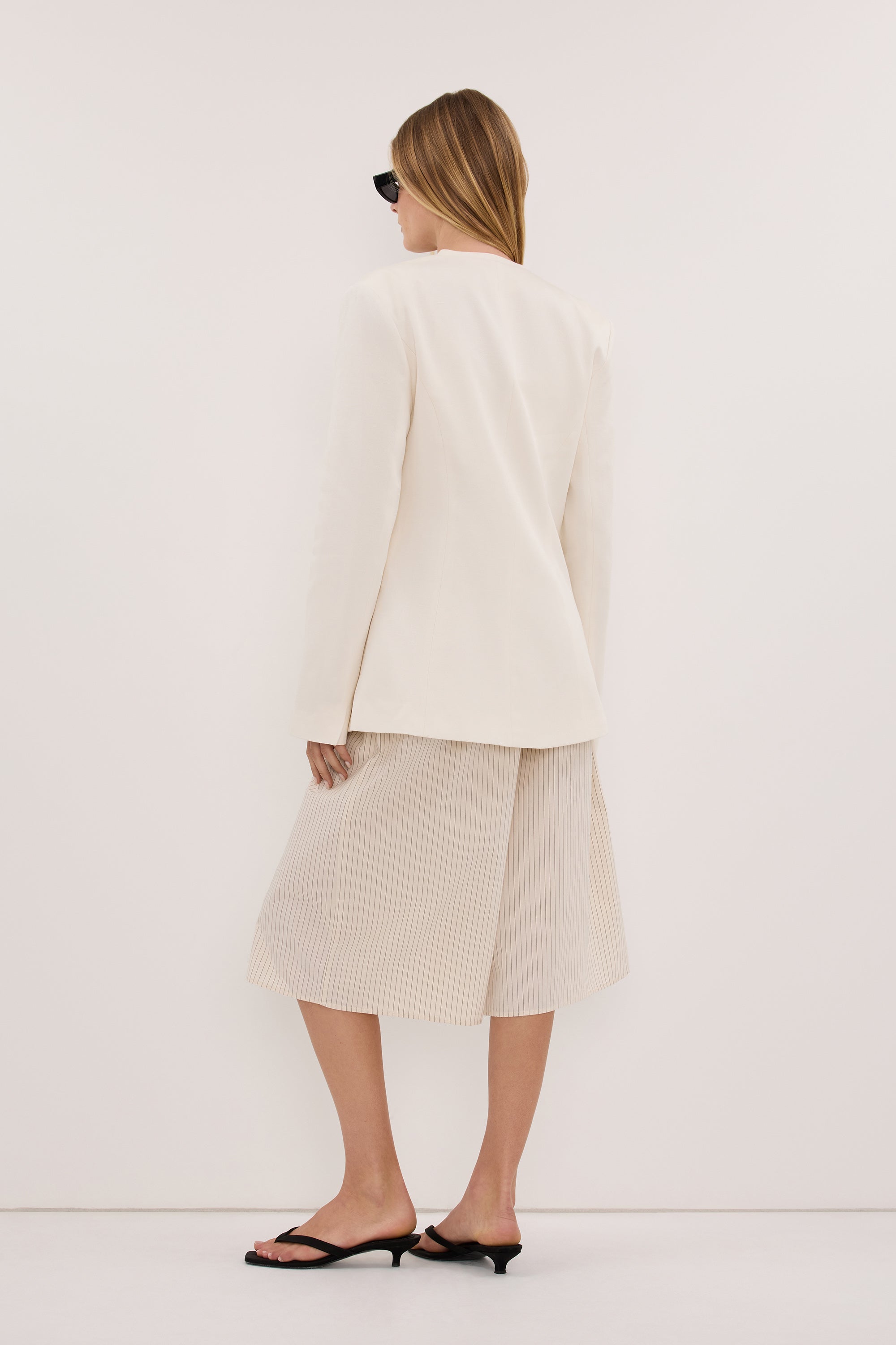 LEIGH CREAM BERMUDA COTTON SHORT