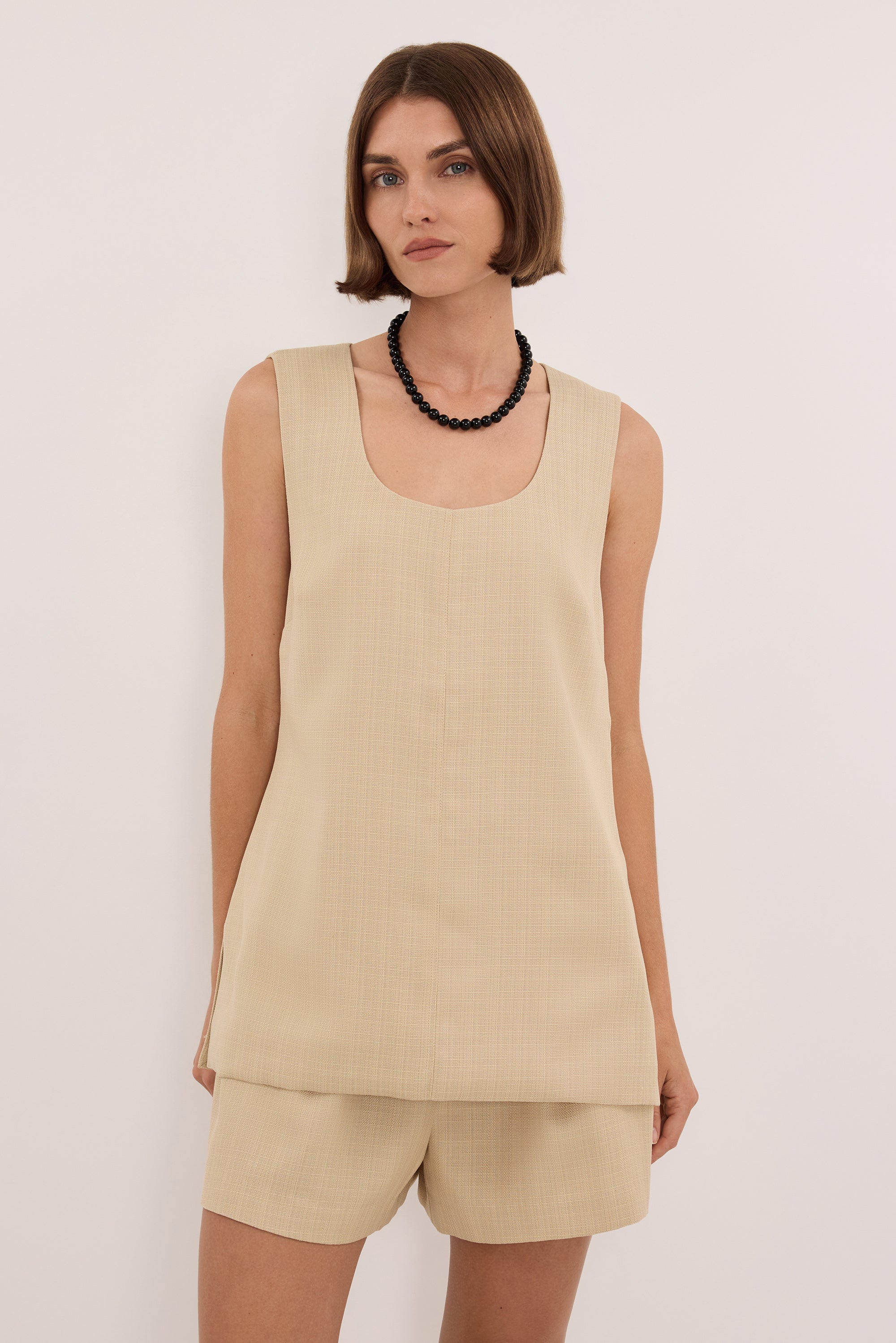RUNA WHEAT TAILORED SHORT