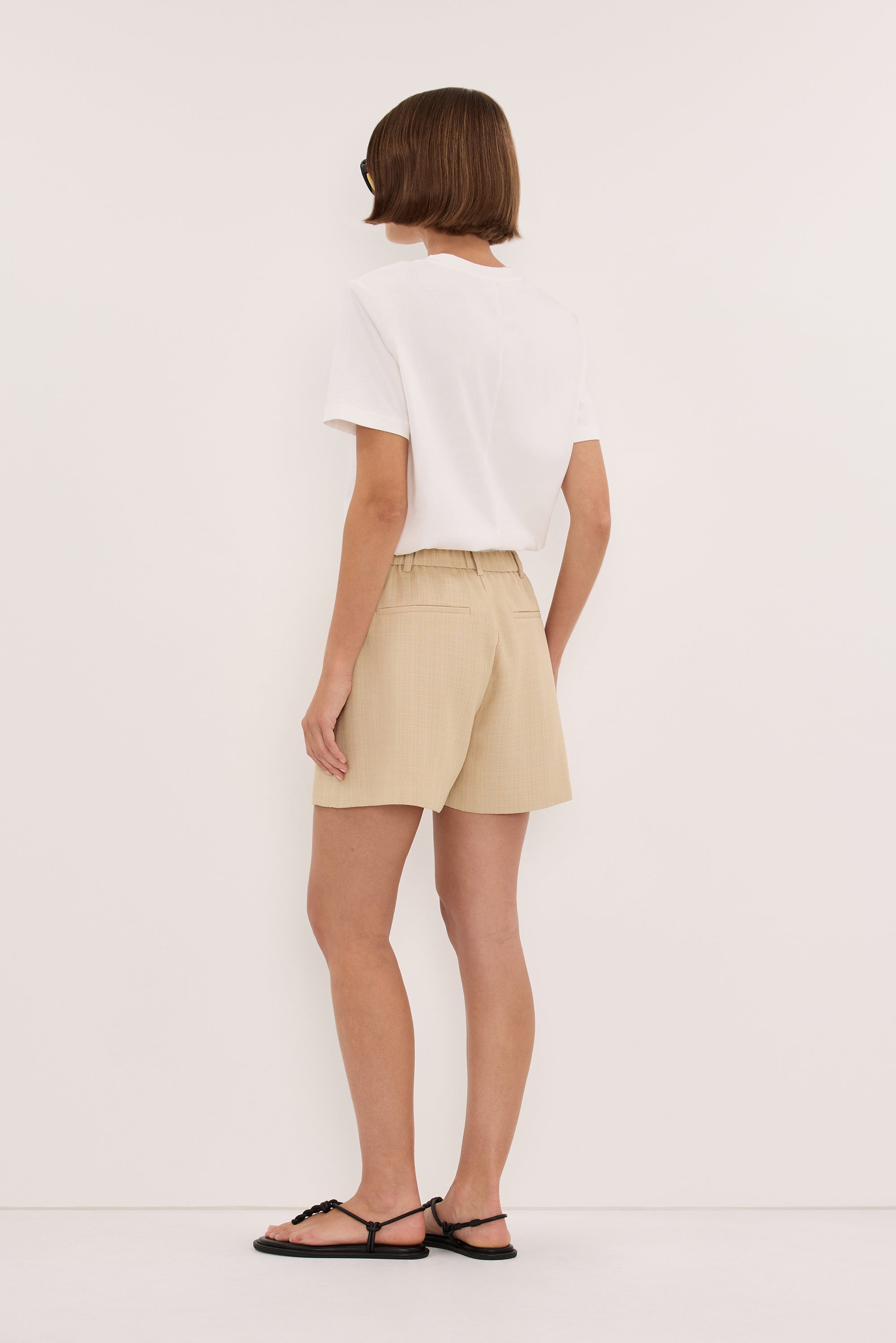 RUNA WHEAT TAILORED SHORT
