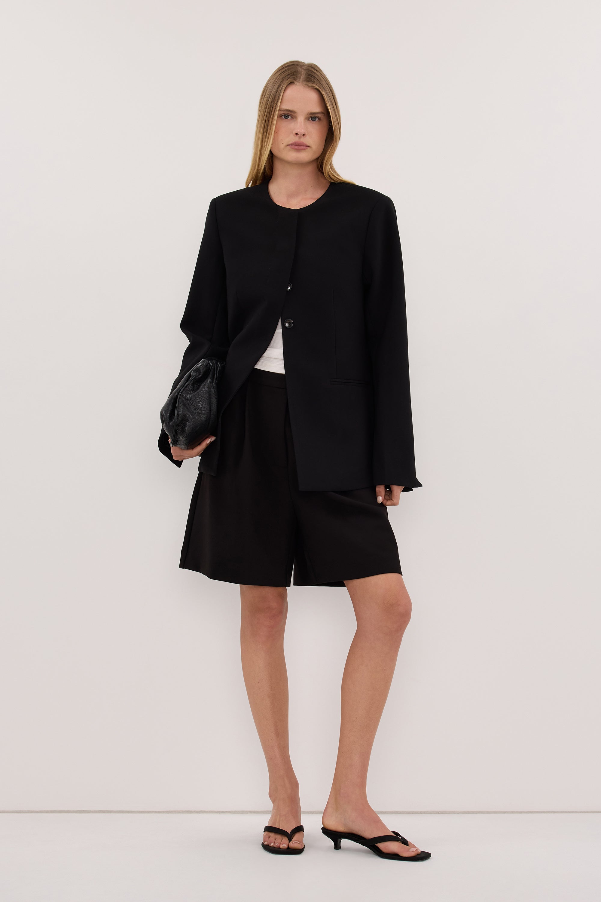 CHIARA BLACK BERMUDA SHORT